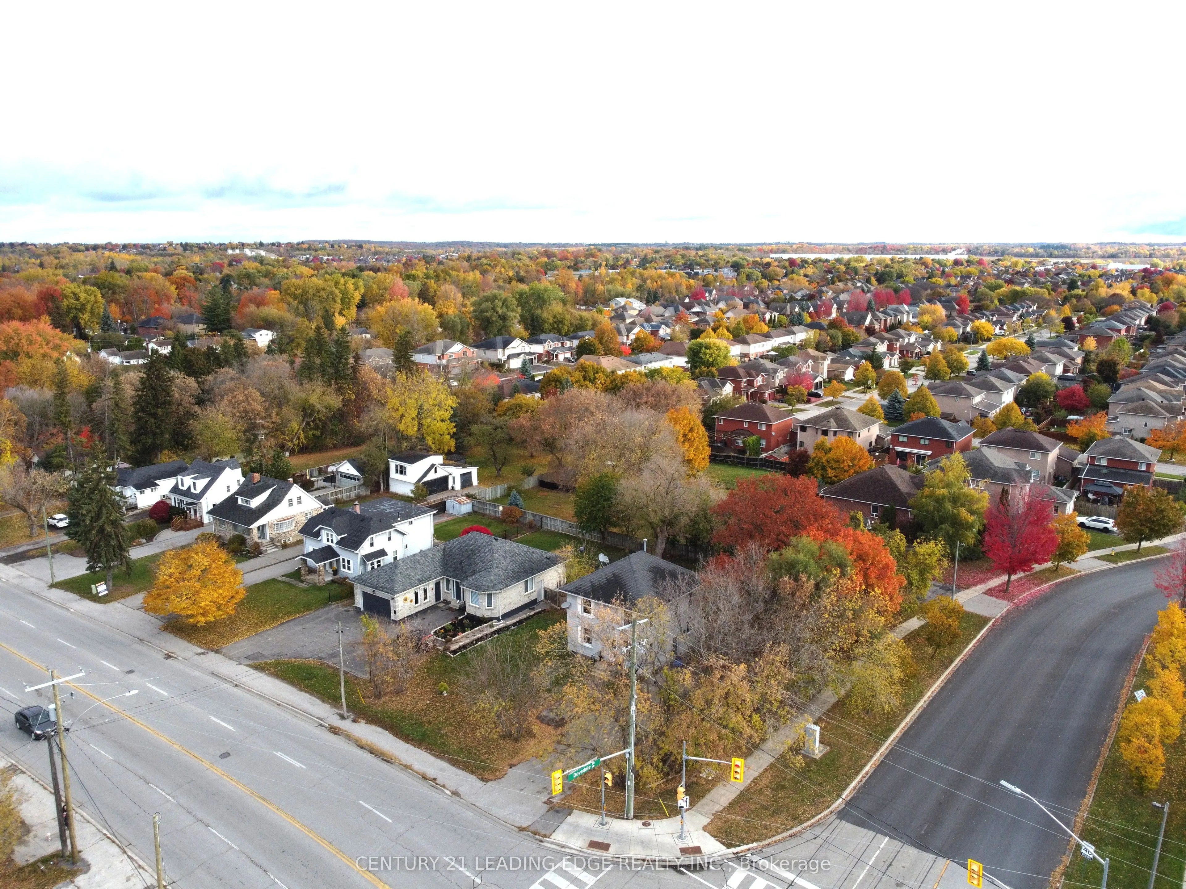 399 The Queensway South