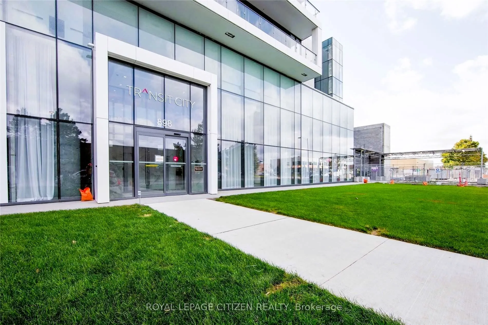 898 Portage Parkway, #905