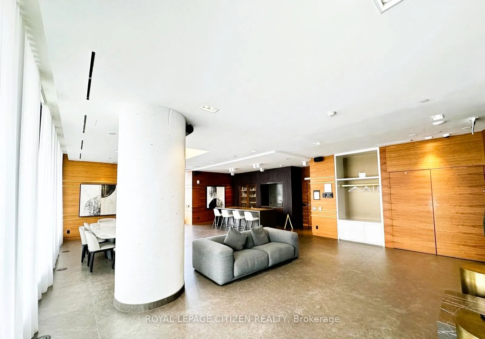 898 Portage Parkway, #905