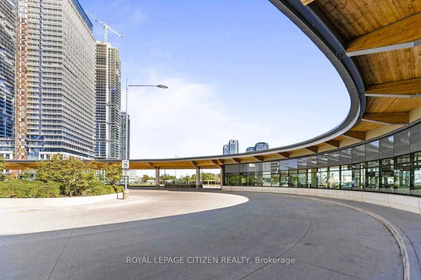 898 Portage Parkway, #905