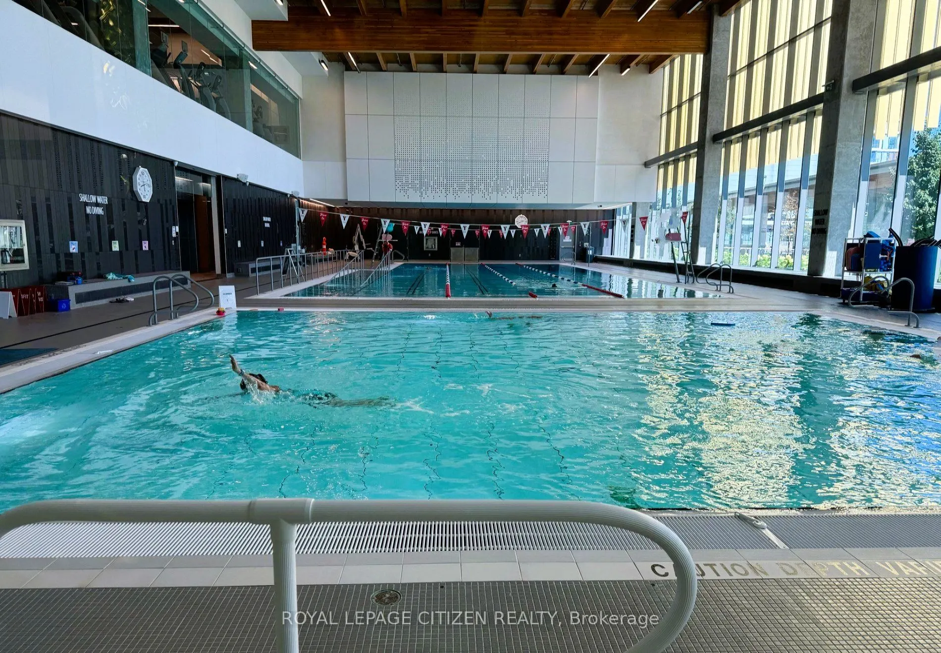 898 Portage Parkway, #905