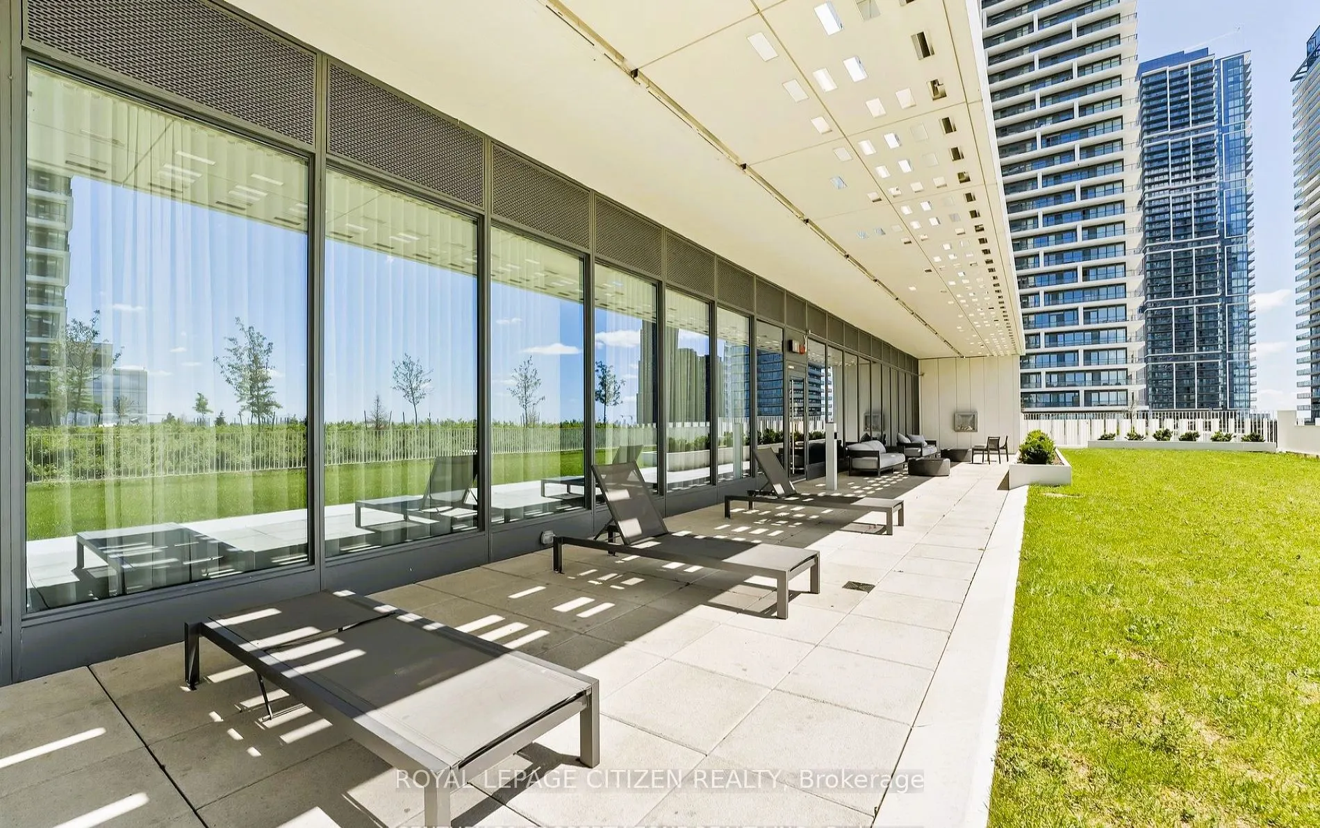 898 Portage Parkway, #905