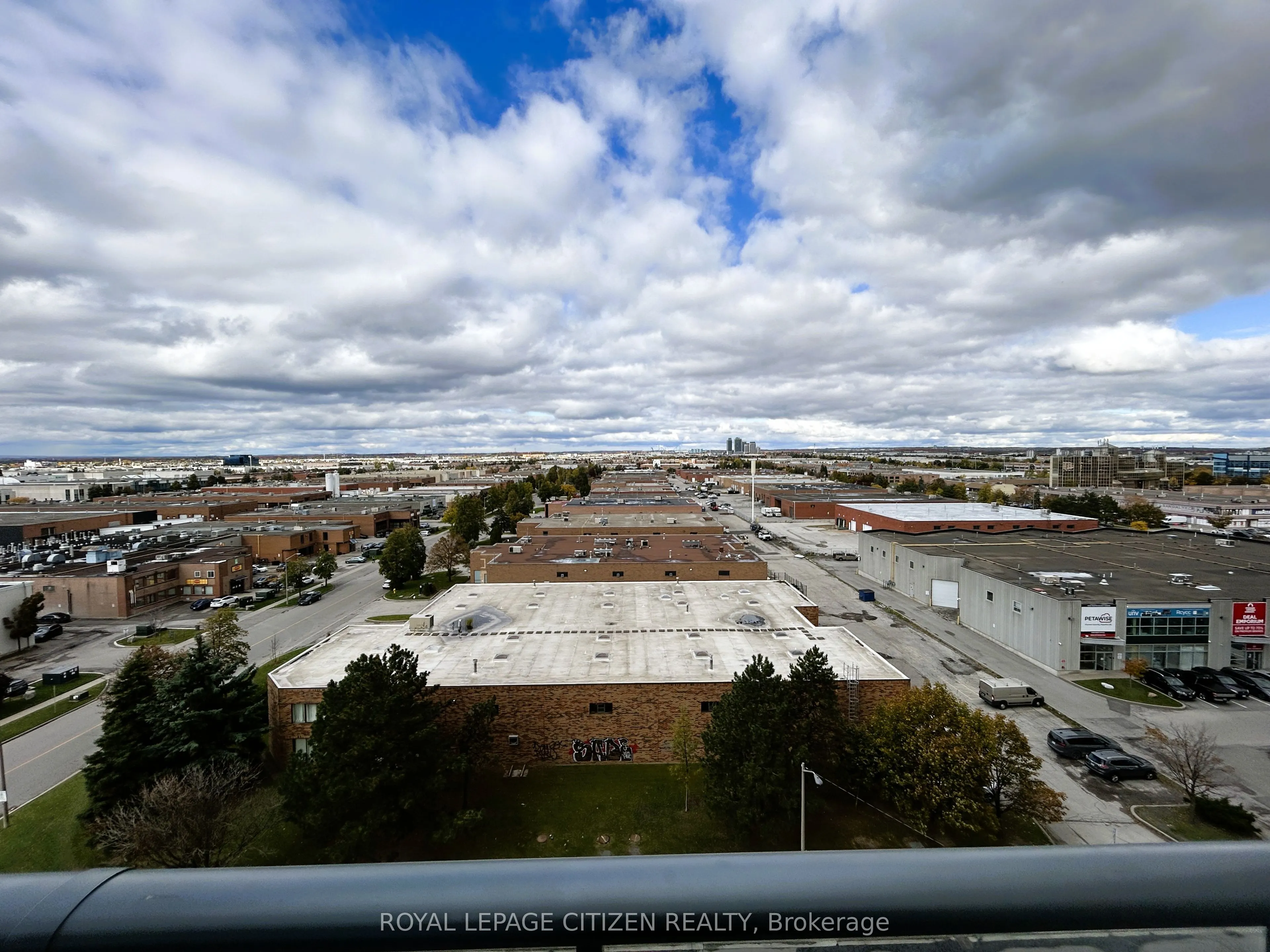 898 Portage Parkway, #905