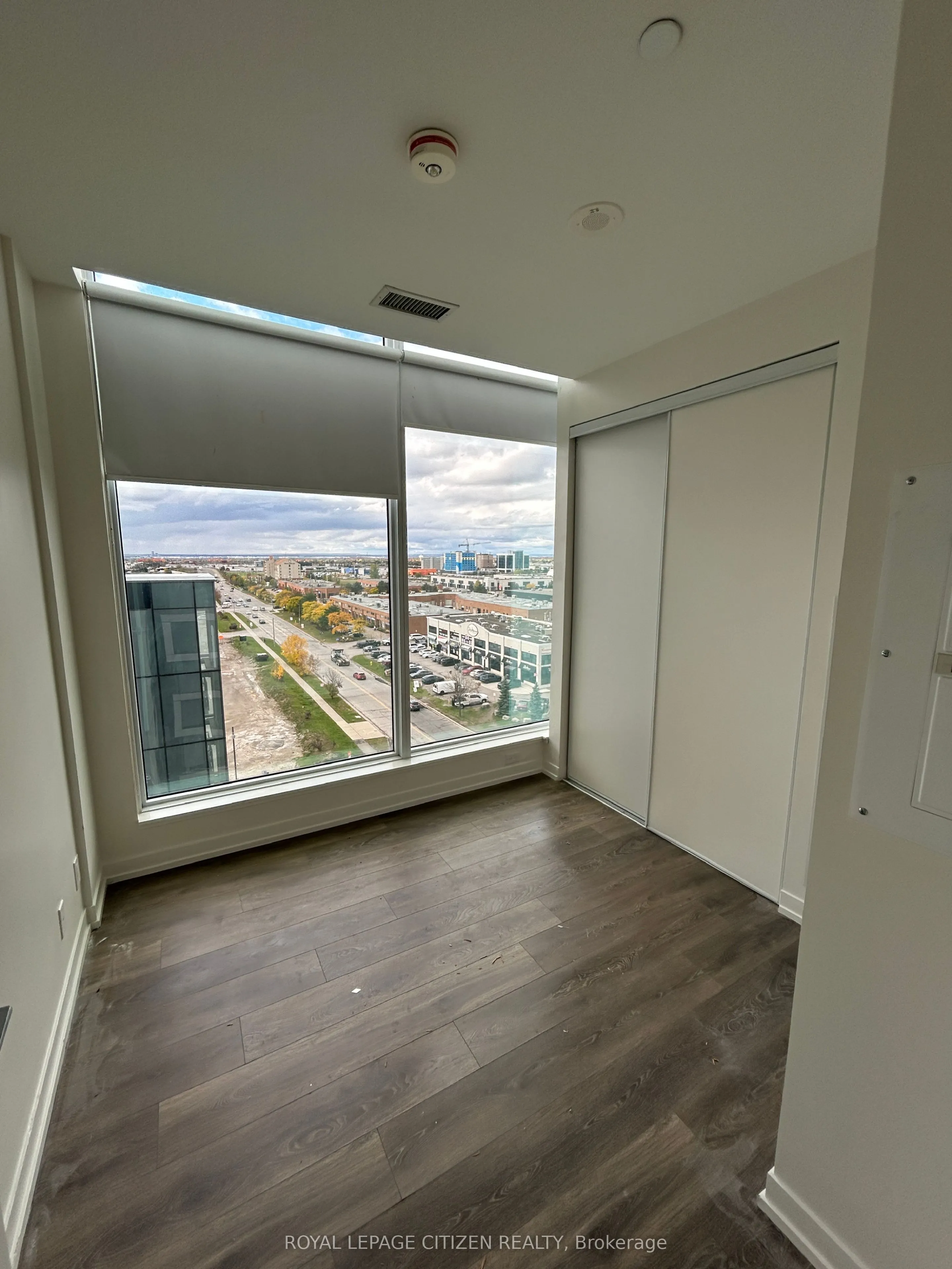 898 Portage Parkway, #905