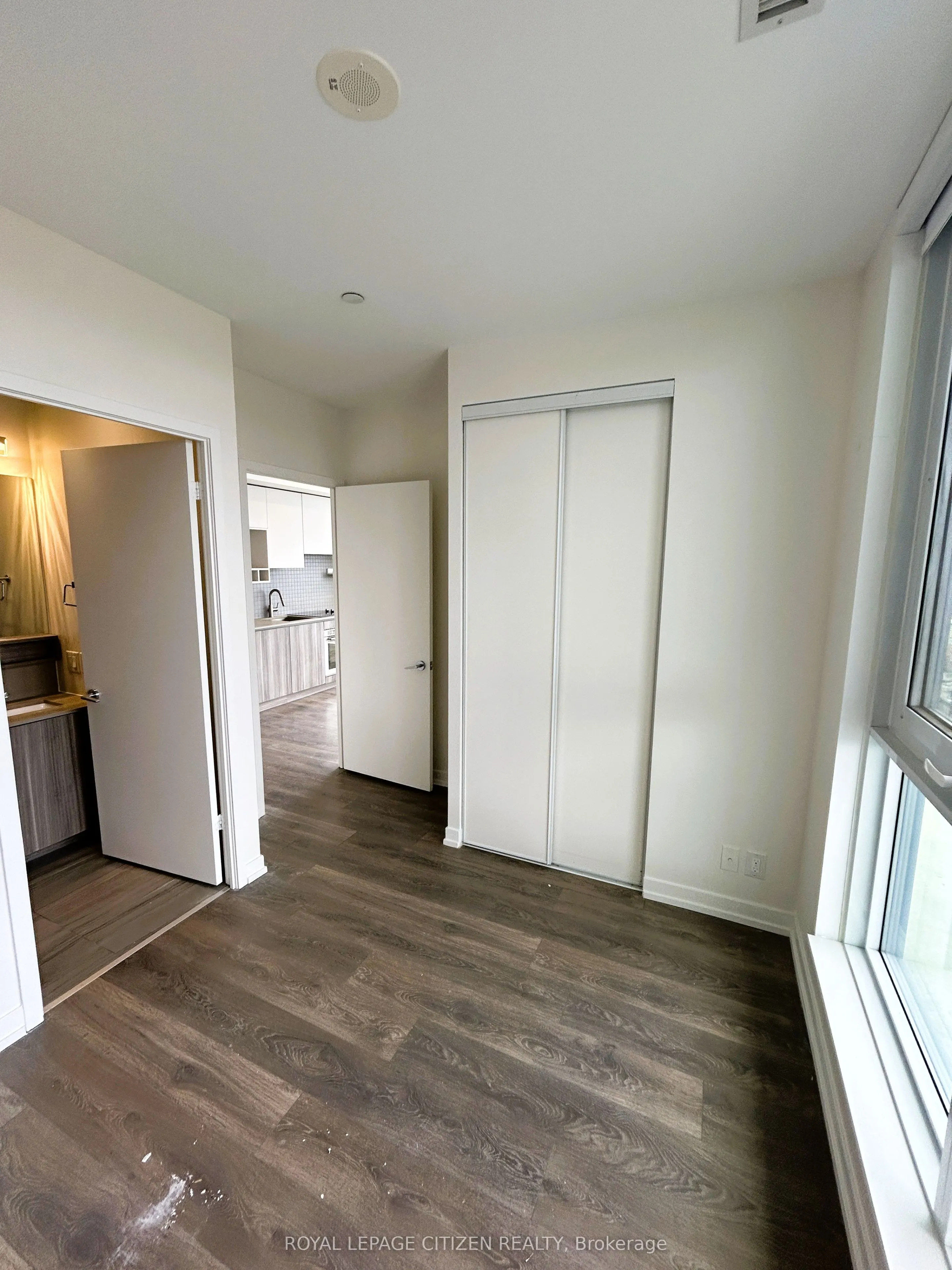 898 Portage Parkway, #905