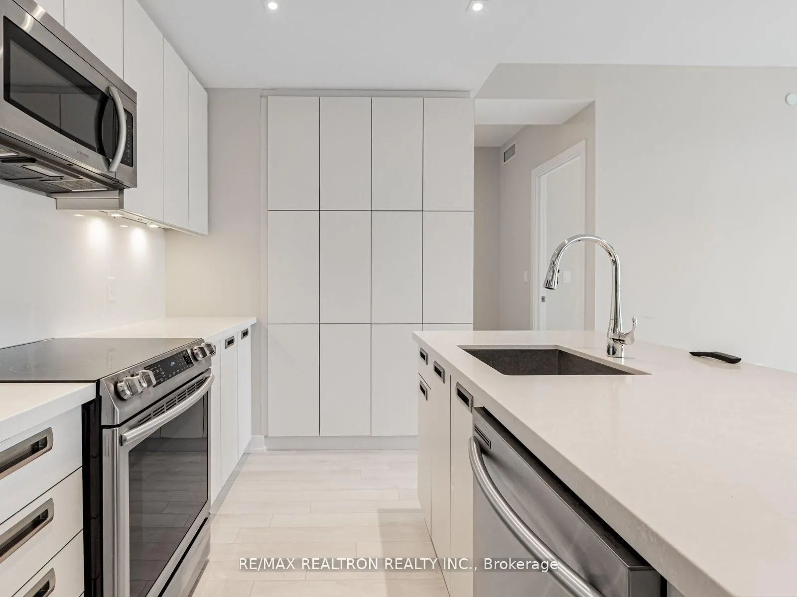 375 Sea Ray Avenue, #313