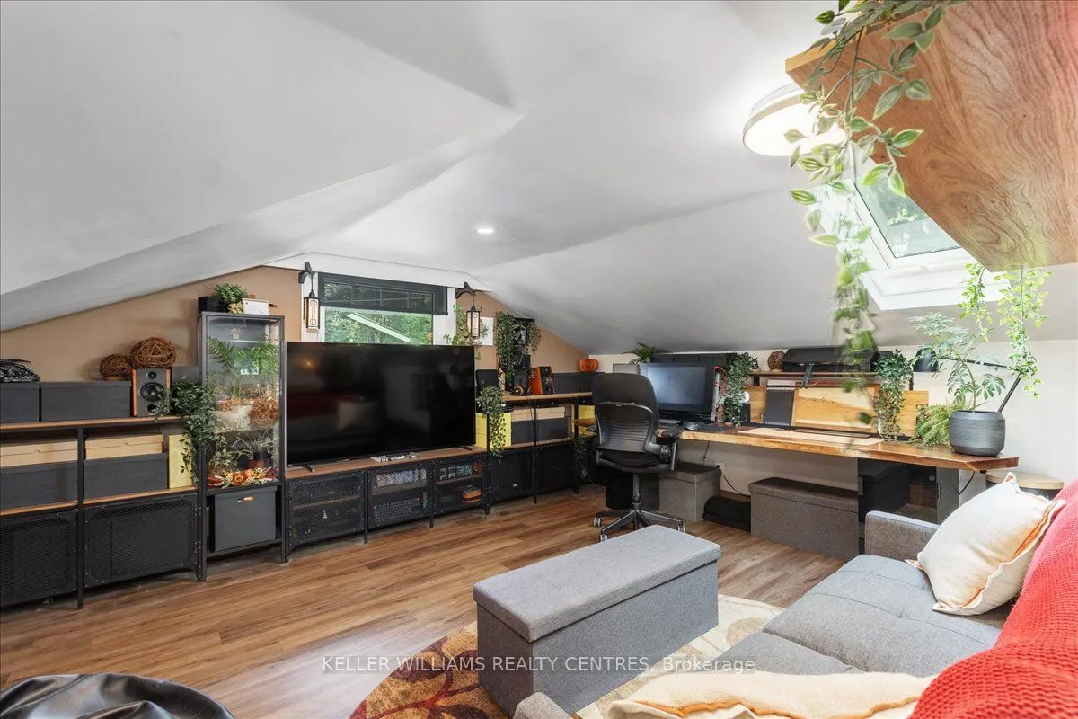 146 Queensville Side Road