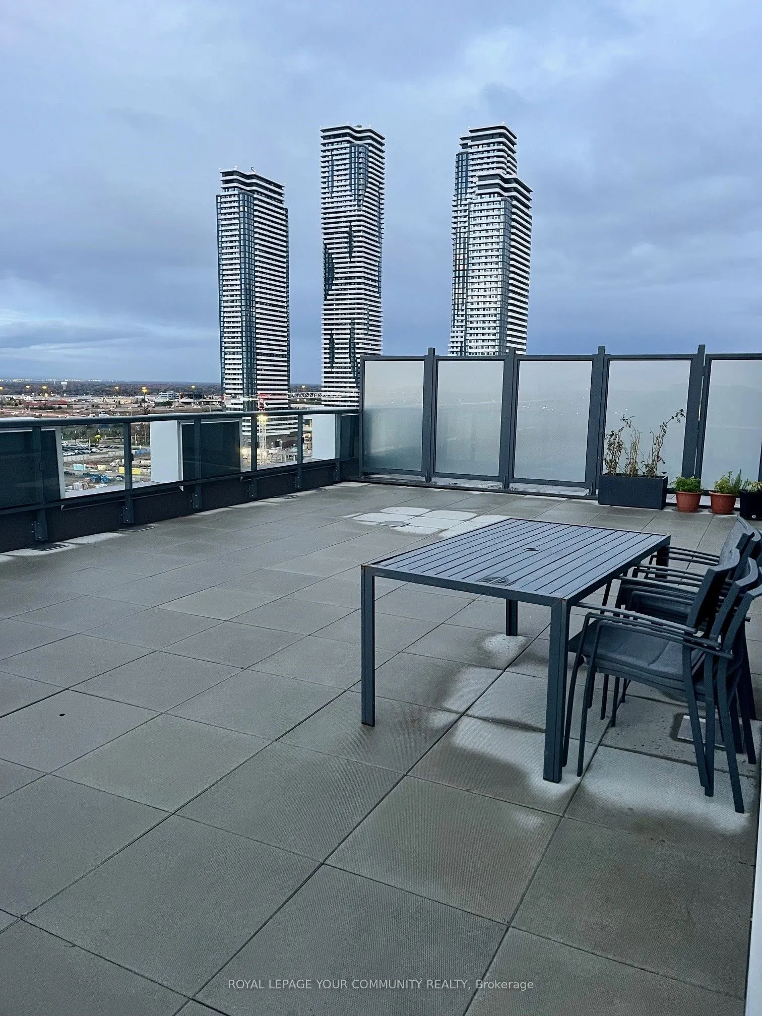 10 Honeycrisp Crescent, #1209