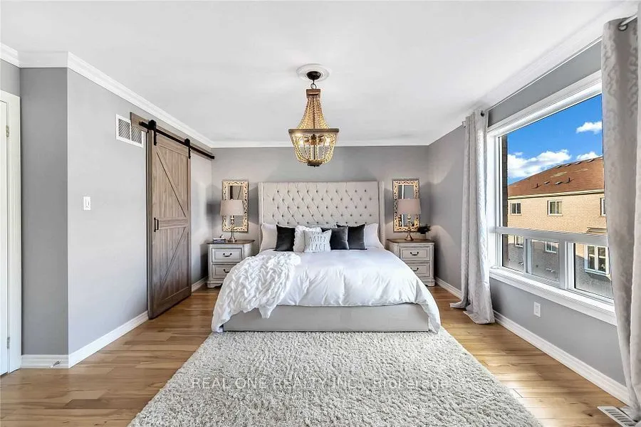 193 Dean Burton Lane, #Upper