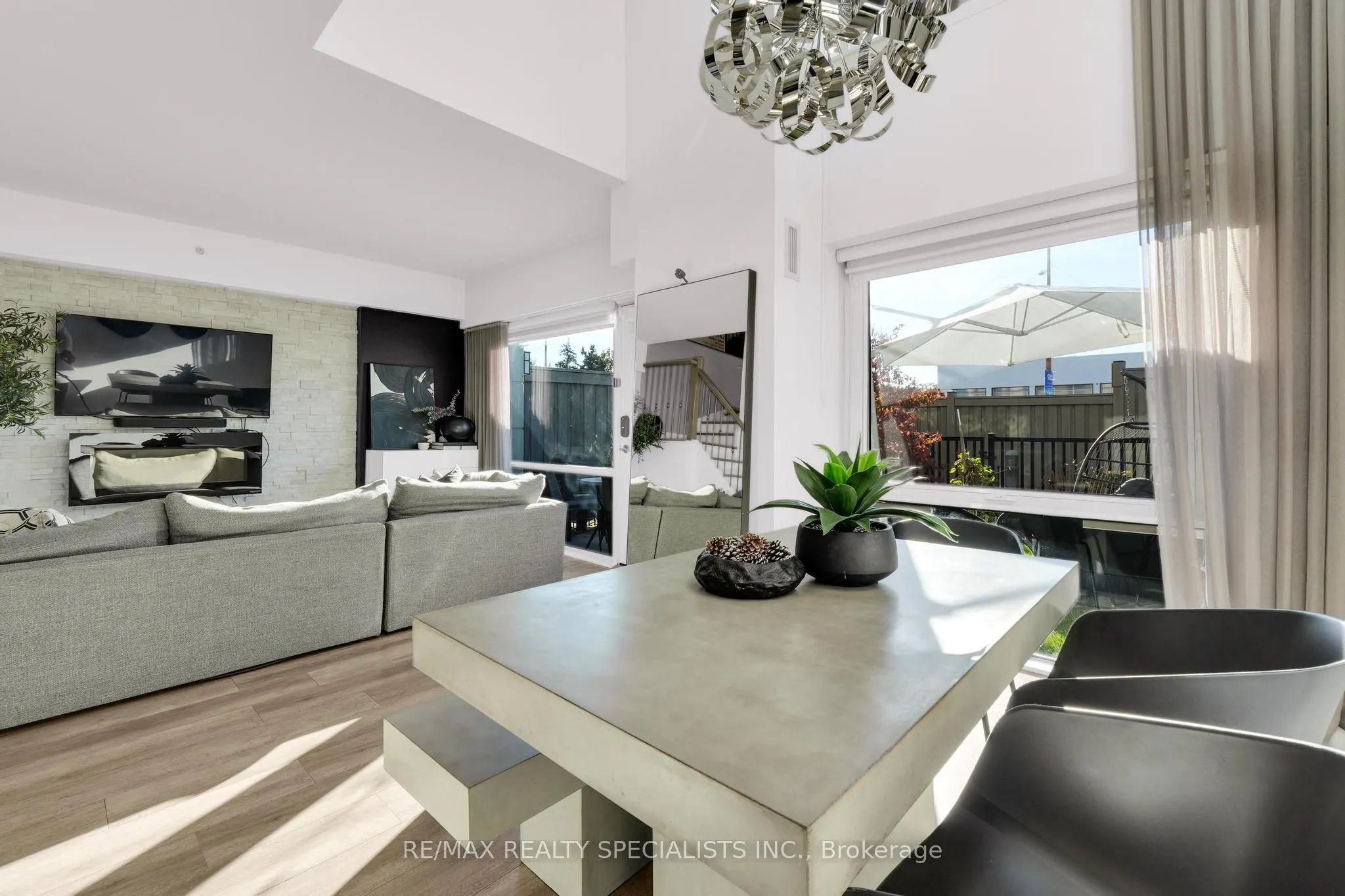 24 Woodstream Boulevard, #105