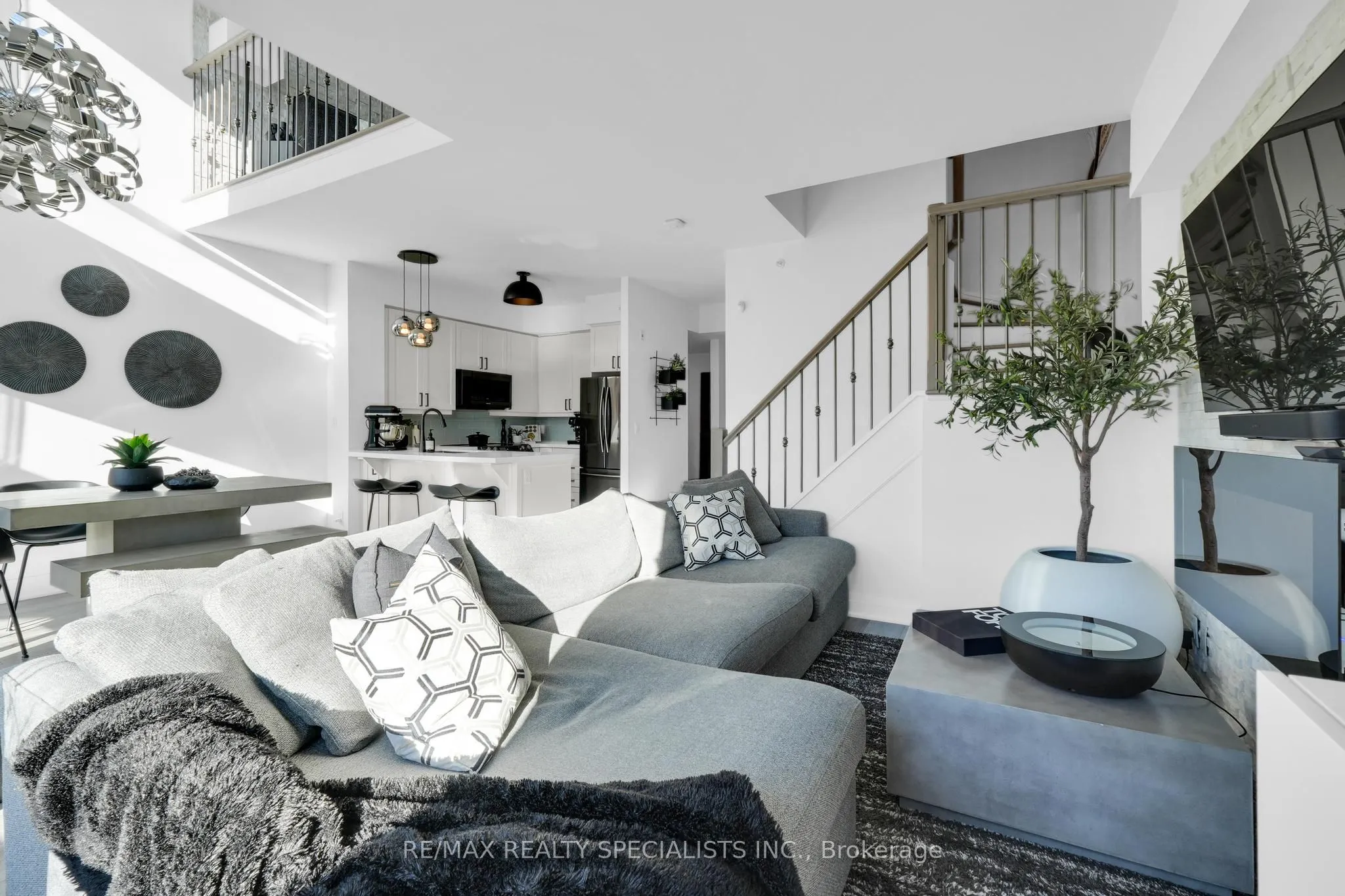 24 Woodstream Boulevard, #105