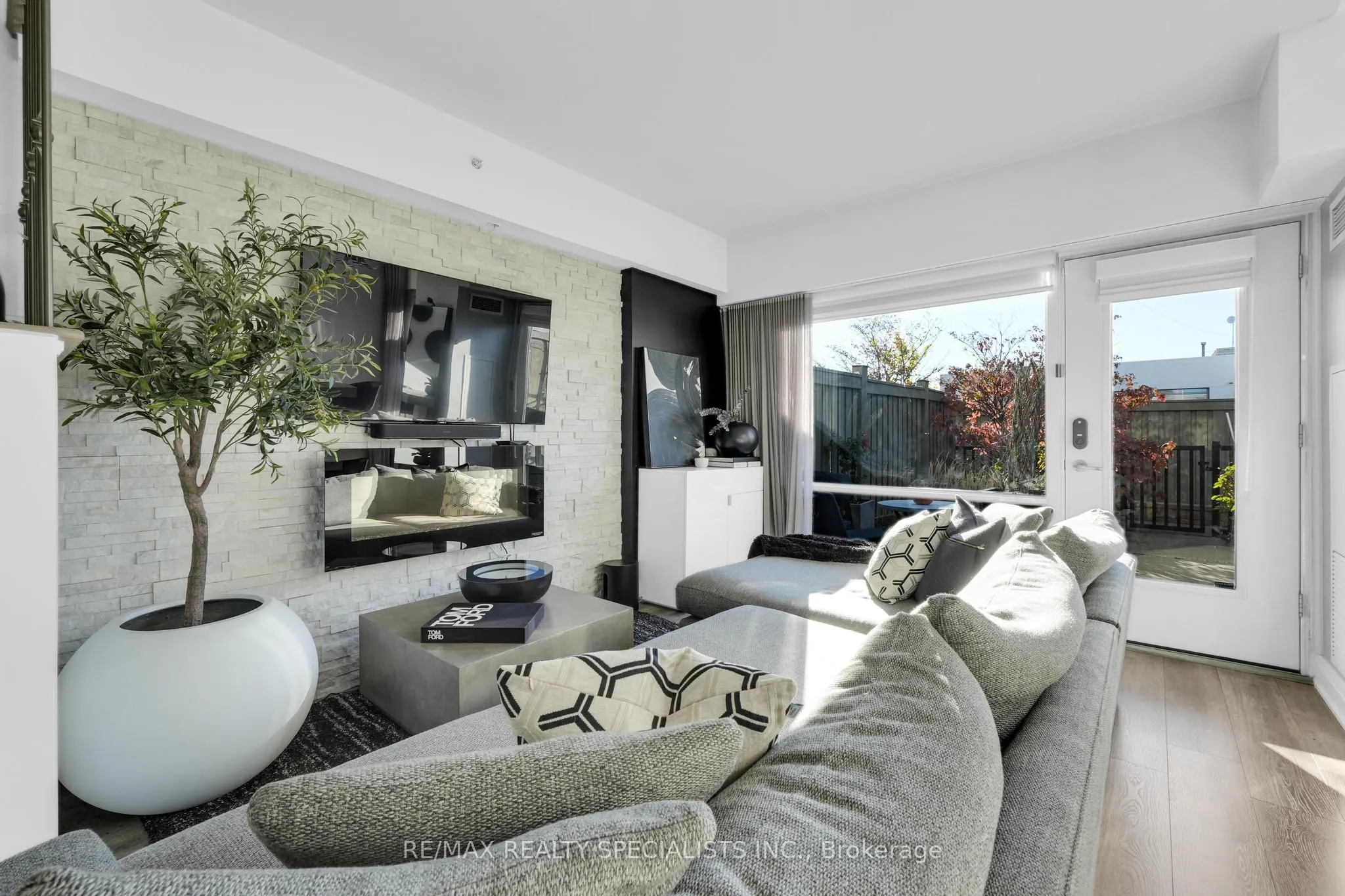 24 Woodstream Boulevard, #105