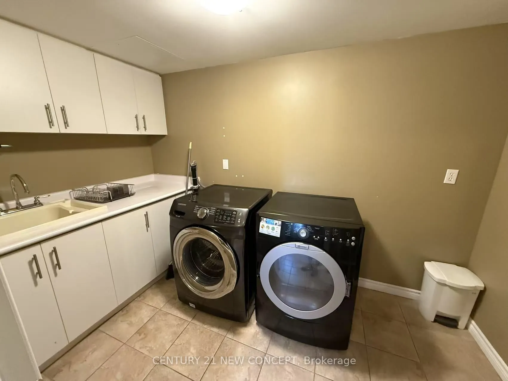 75 Alpaca Drive, #Lower