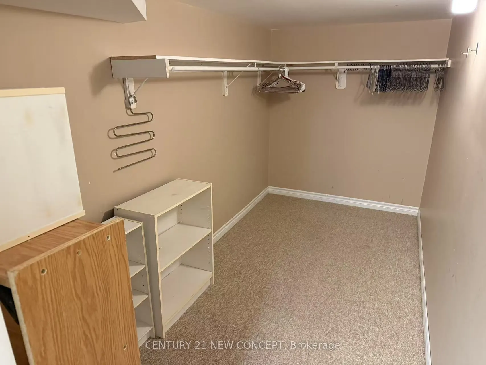 75 Alpaca Drive, #Lower