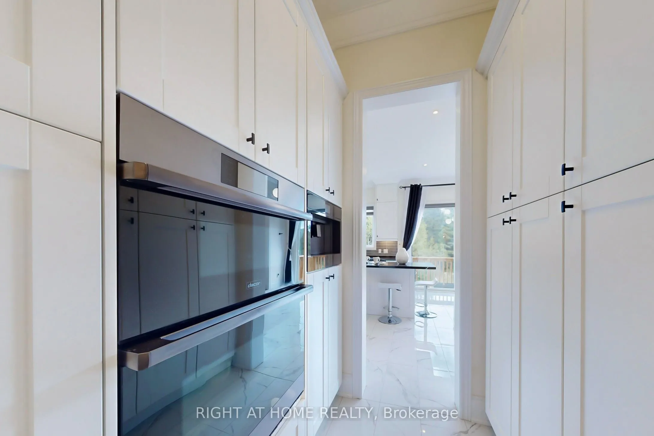 216 Sunset Vista Court E