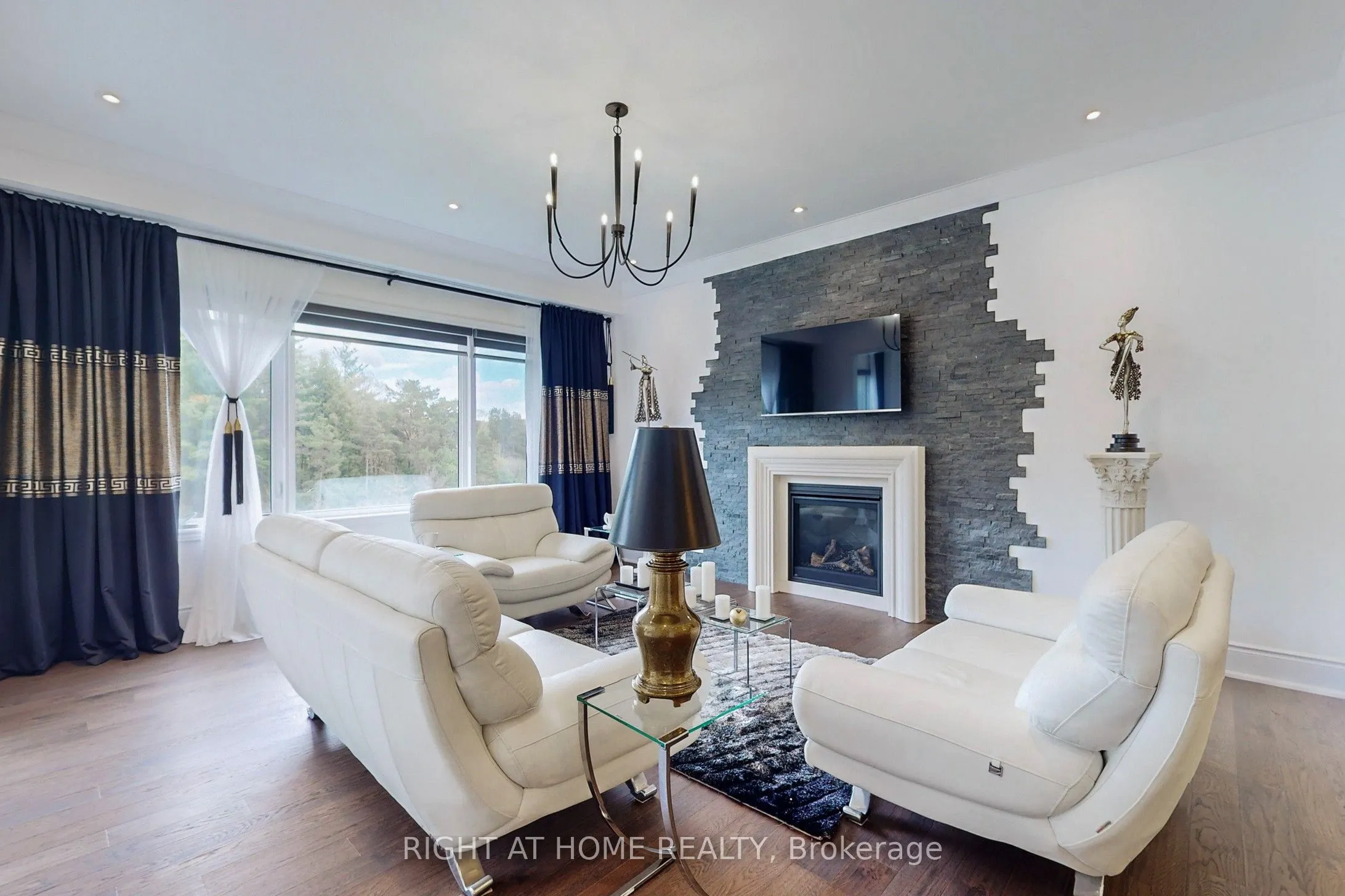 216 Sunset Vista Court E