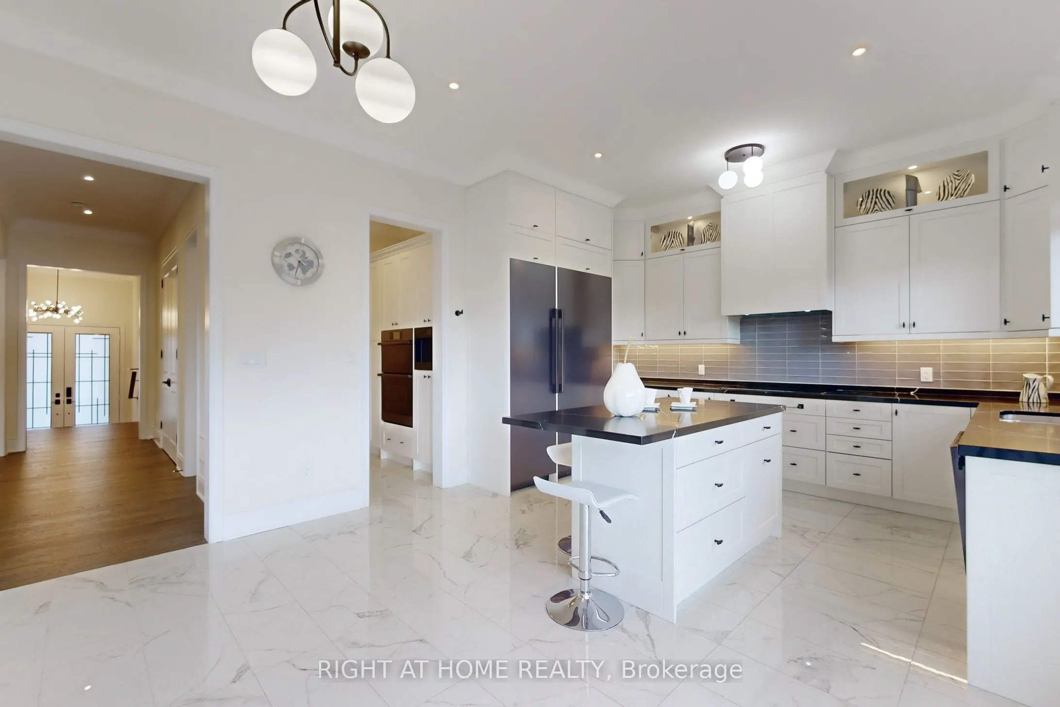 216 Sunset Vista Court E