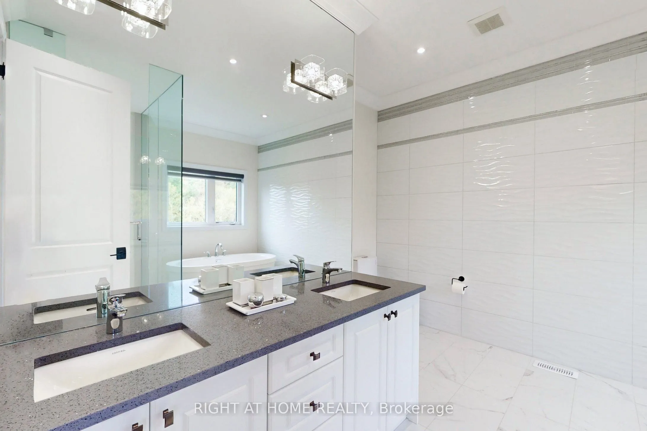 216 Sunset Vista Court E