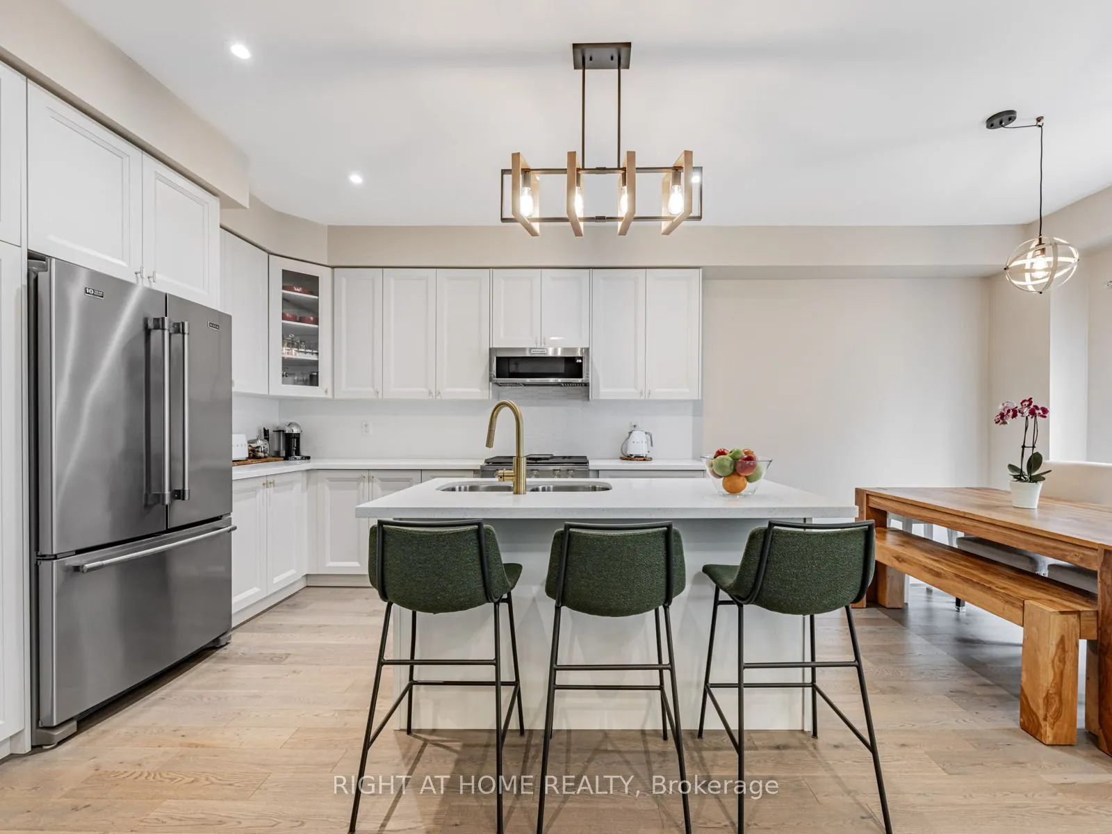 7 Harry Thornton Lane