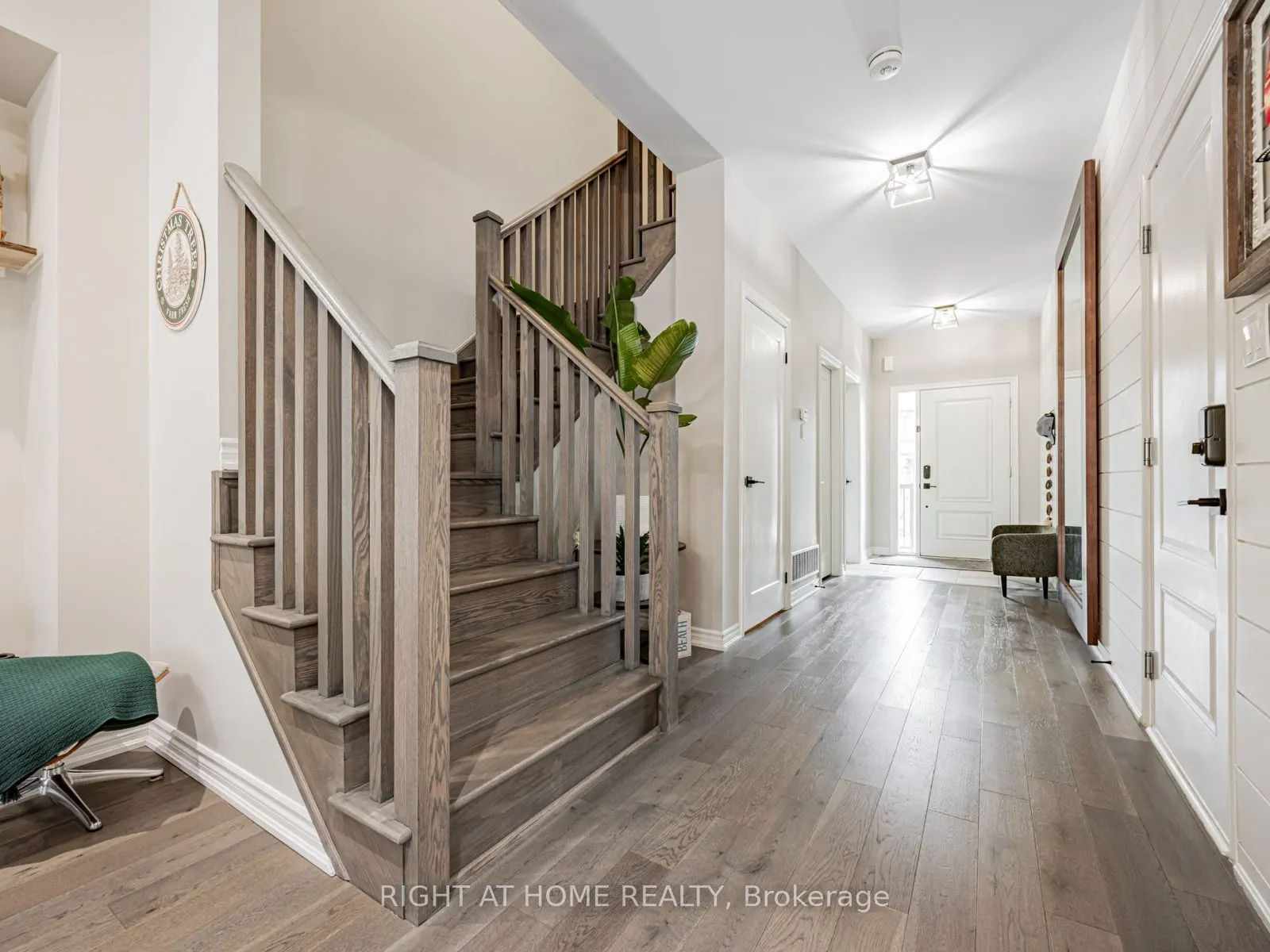 7 Harry Thornton Lane