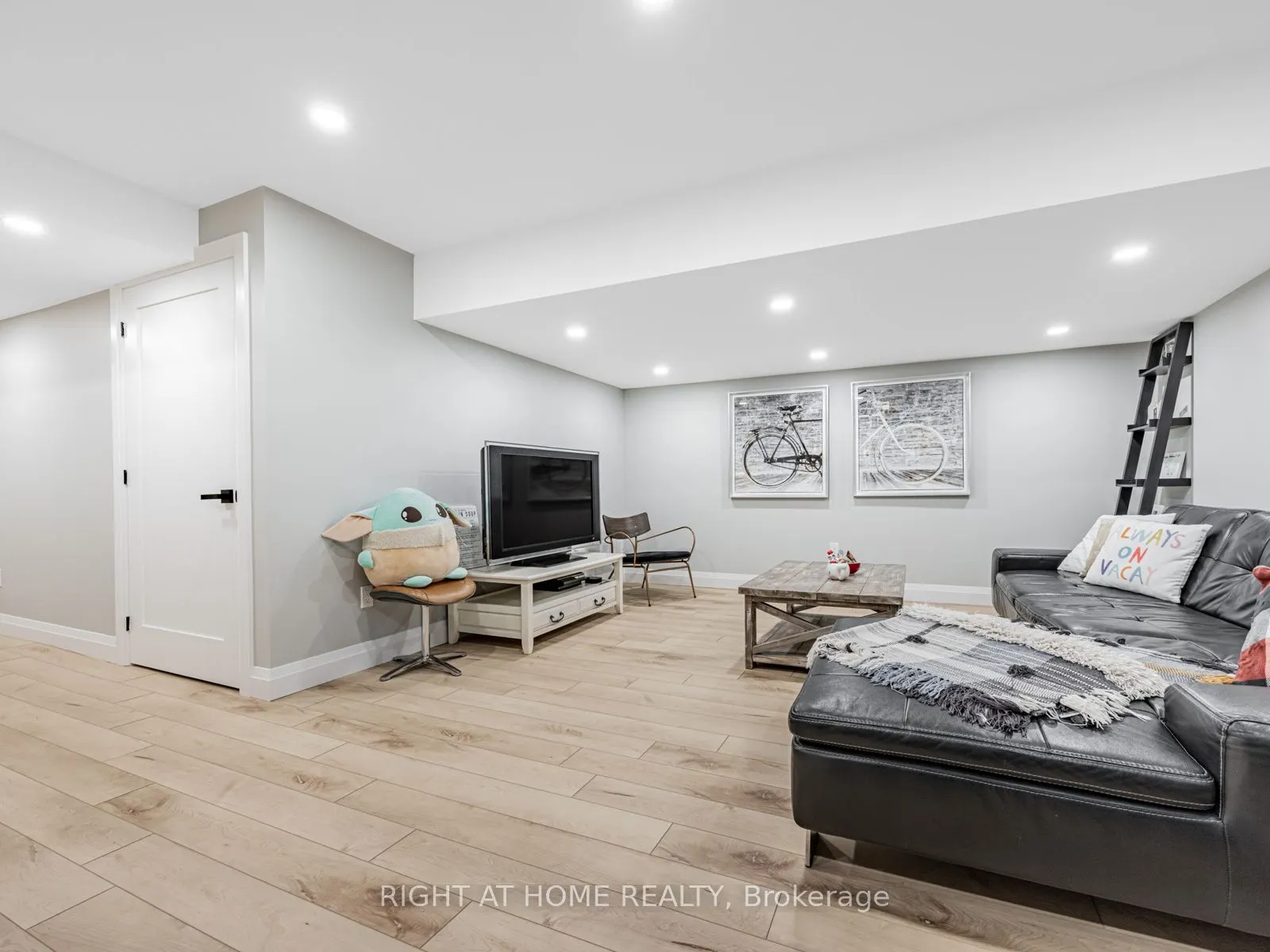 7 Harry Thornton Lane