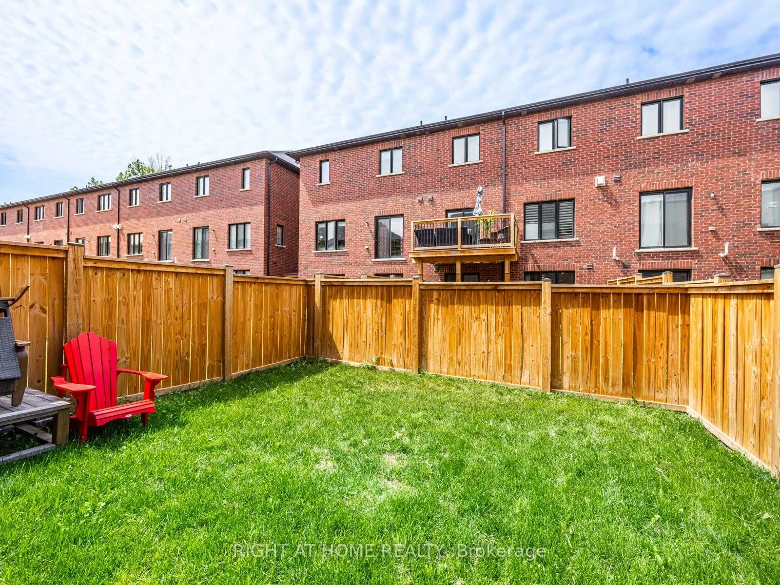 7 Harry Thornton Lane