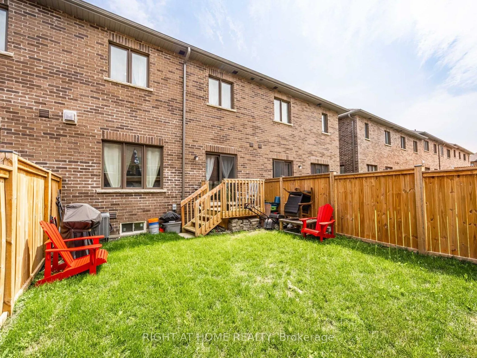 7 Harry Thornton Lane