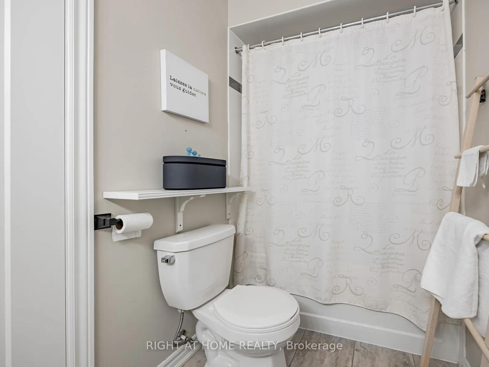 7 Harry Thornton Lane