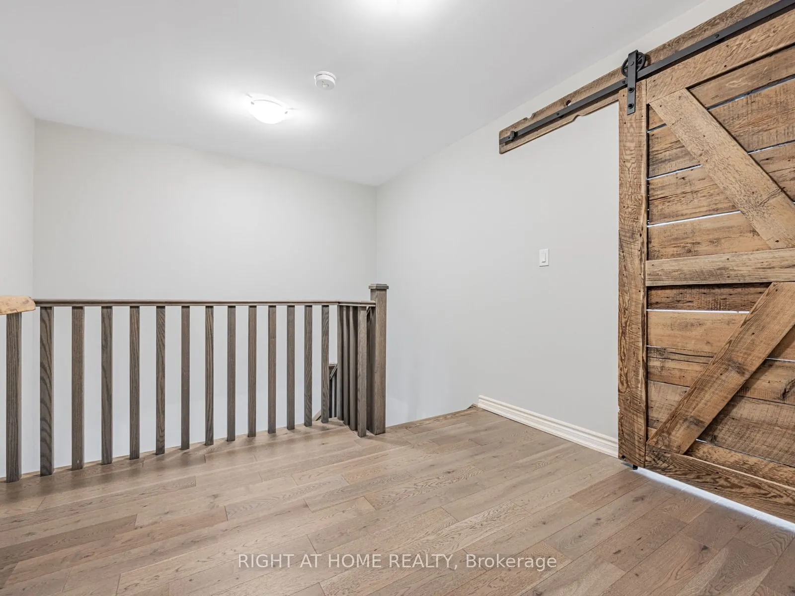 7 Harry Thornton Lane