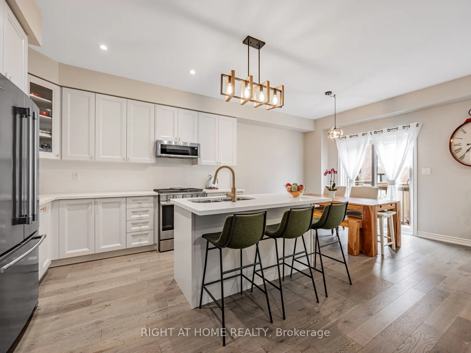 7 Harry Thornton Lane