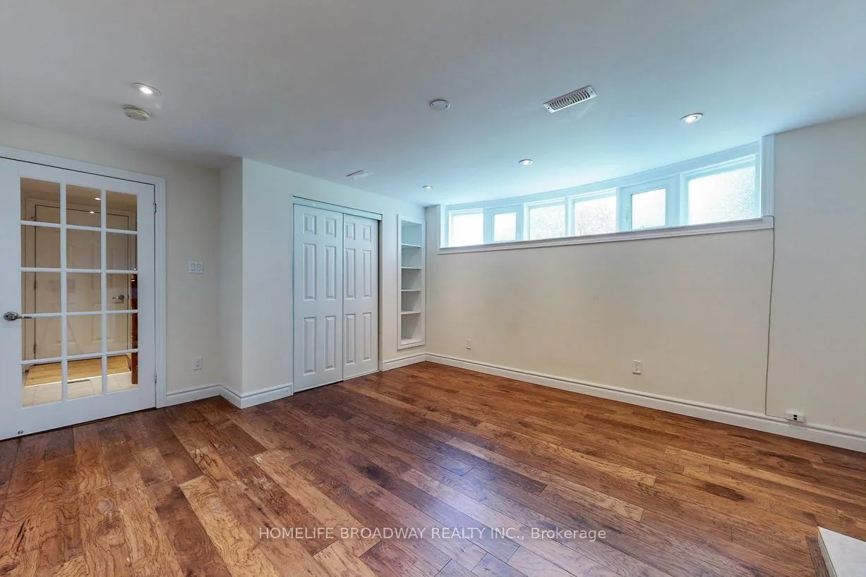 1 Billy Joel Crescent