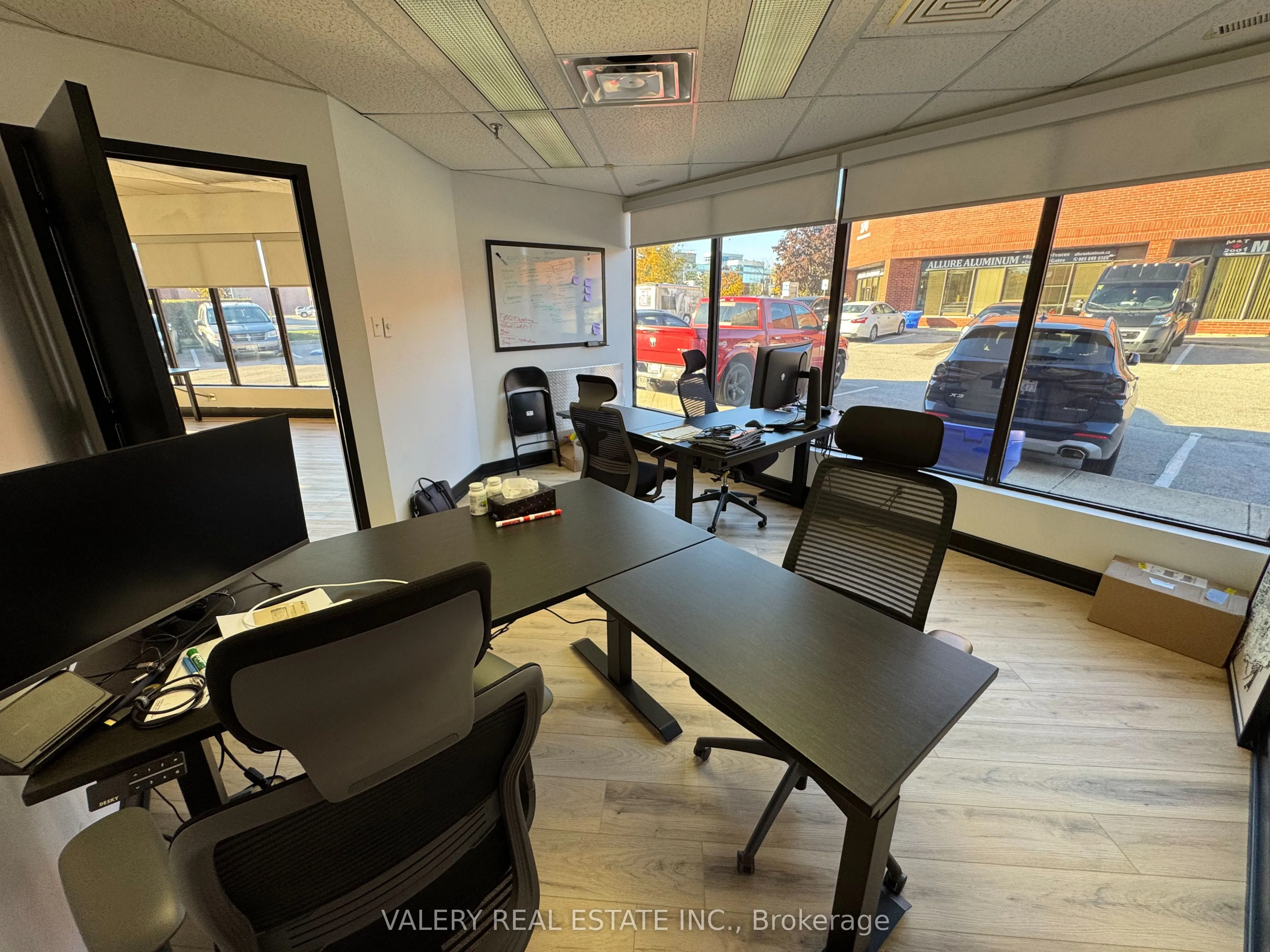 390 Edgeley Boulevard, #18