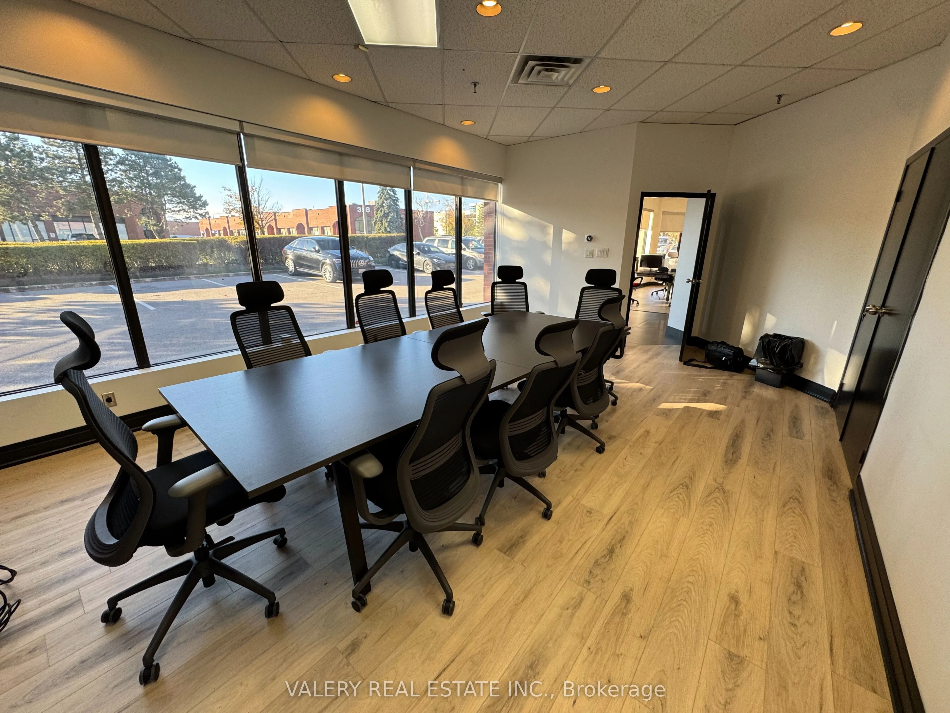 390 Edgeley Boulevard, #18