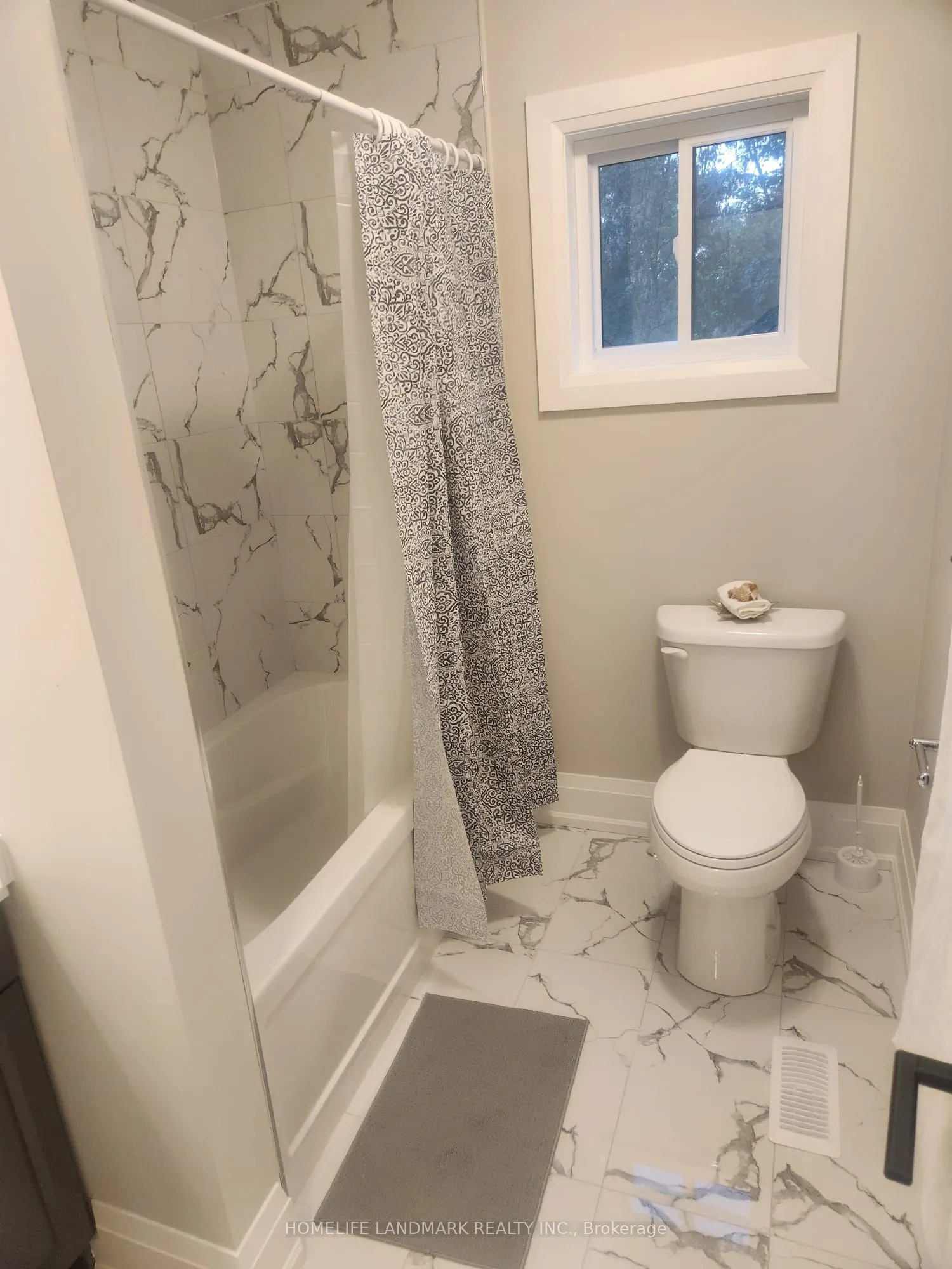 452 D'arcy Street S, #Main Unit