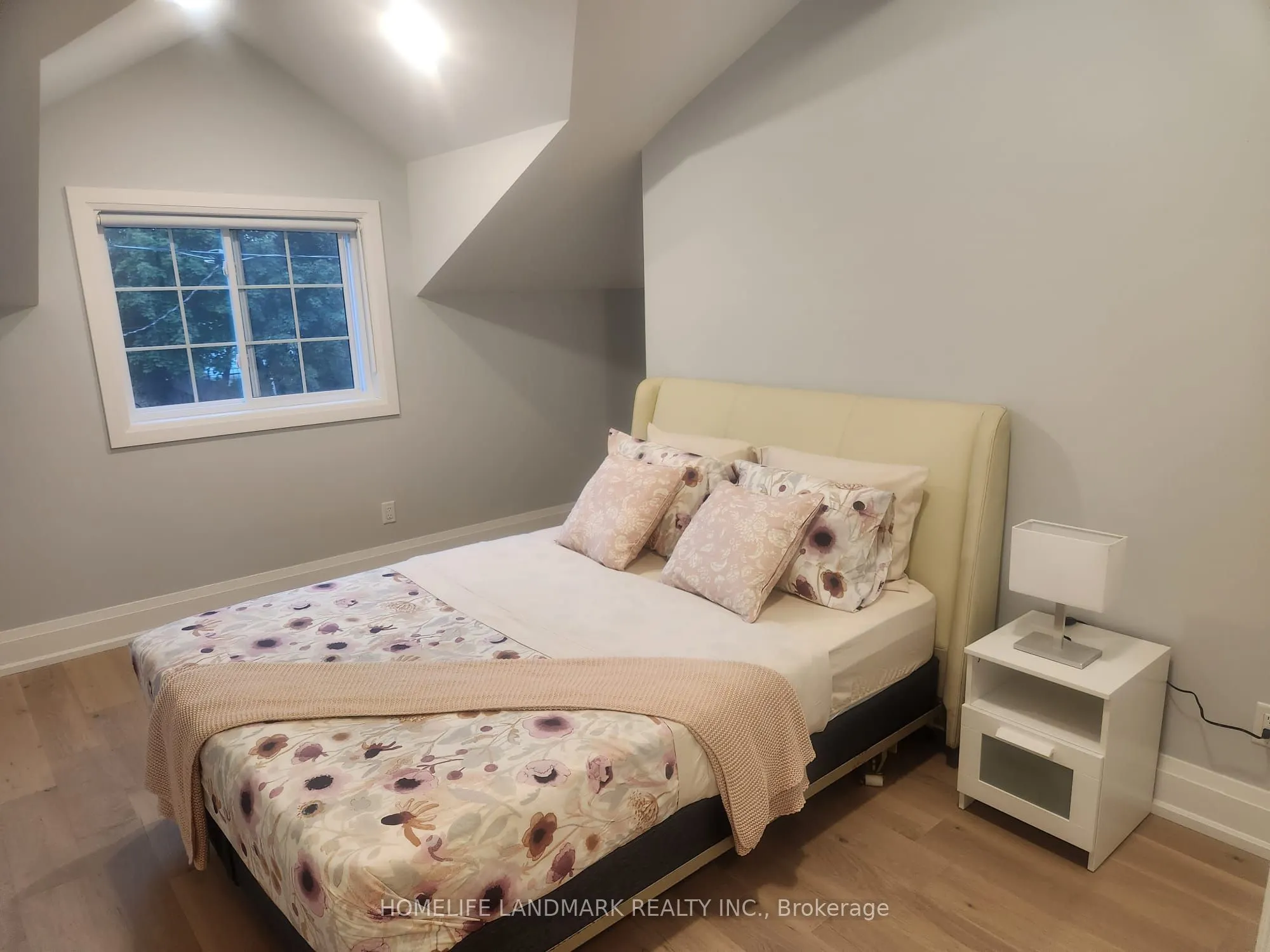 452 D'arcy Street S, #Main Unit