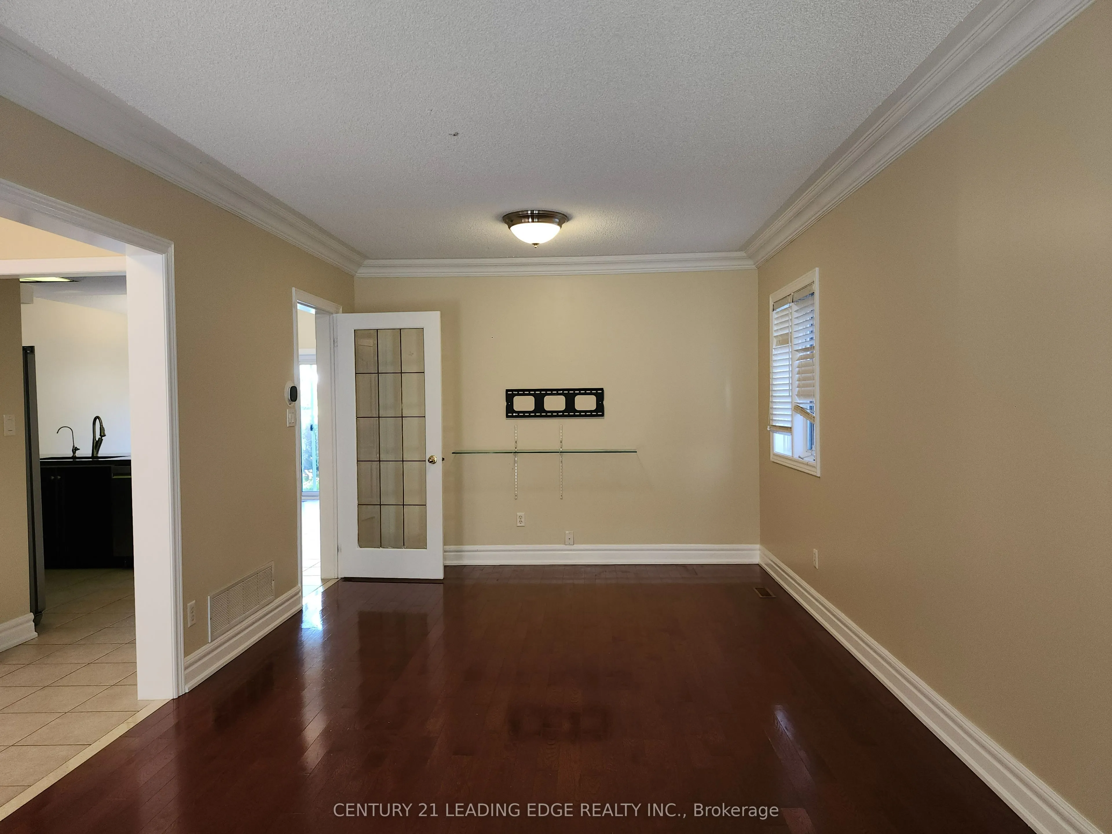 140 Roxbury Street, #Main