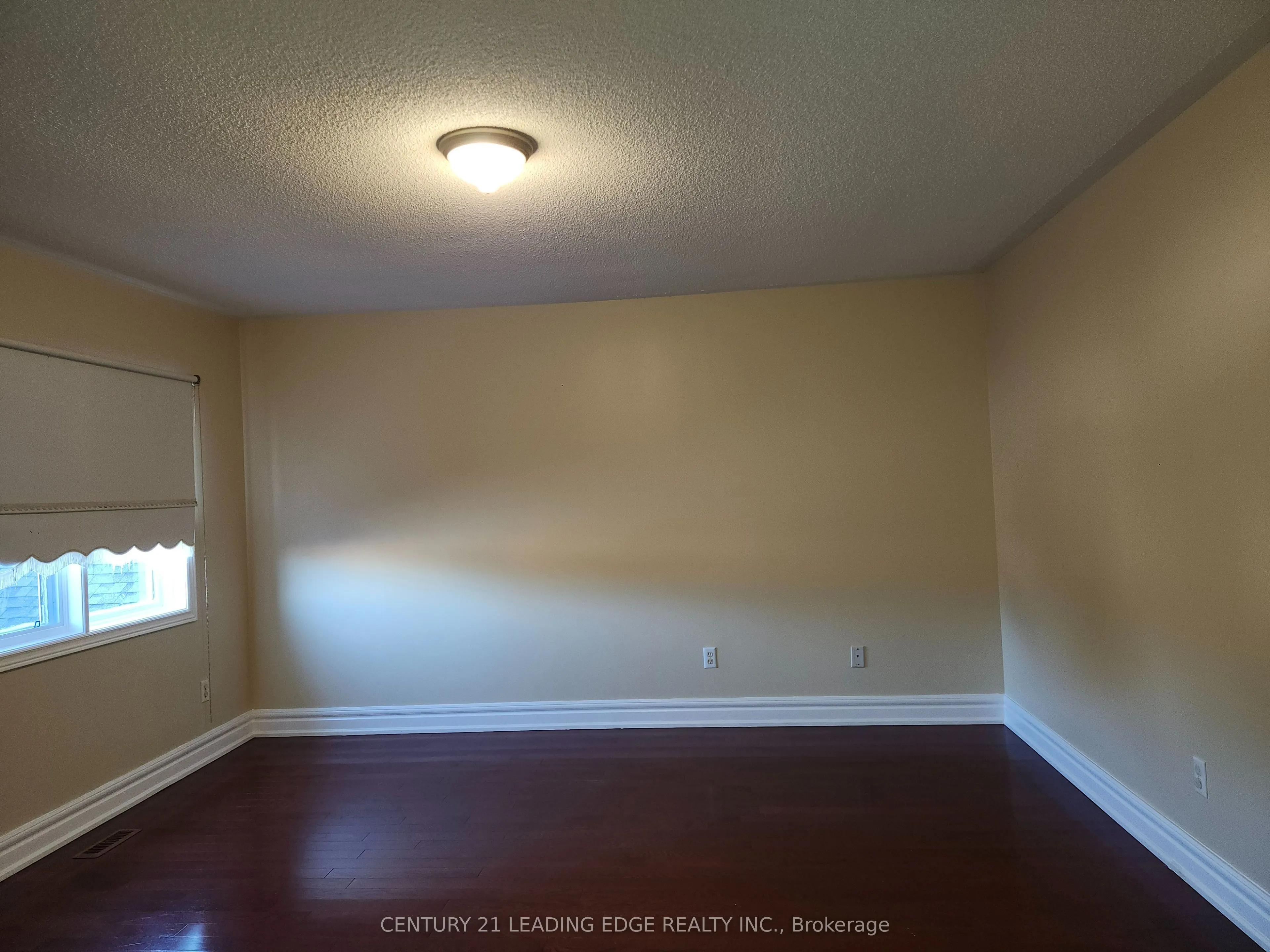 140 Roxbury Street, #Main