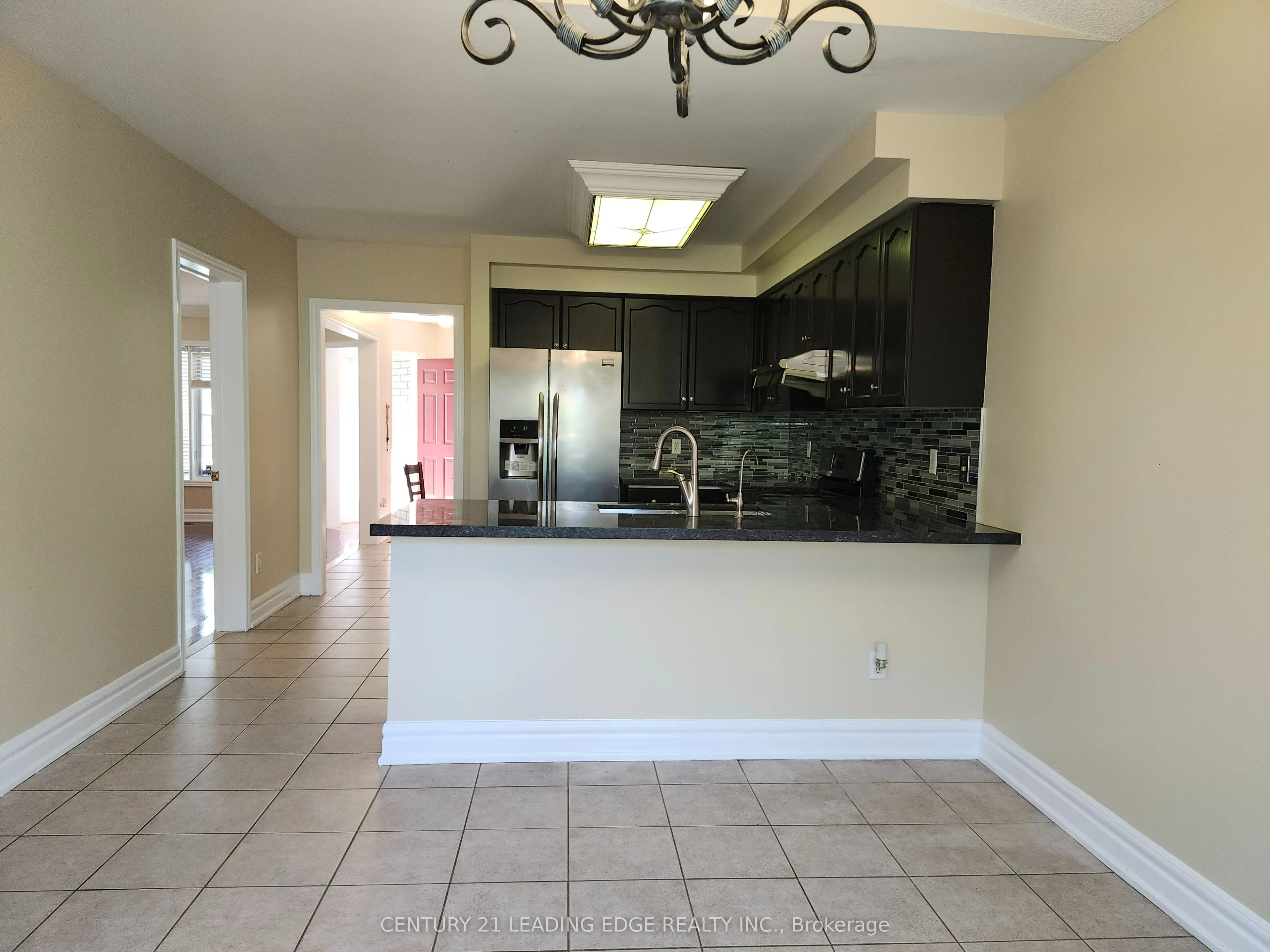 140 Roxbury Street, #Main