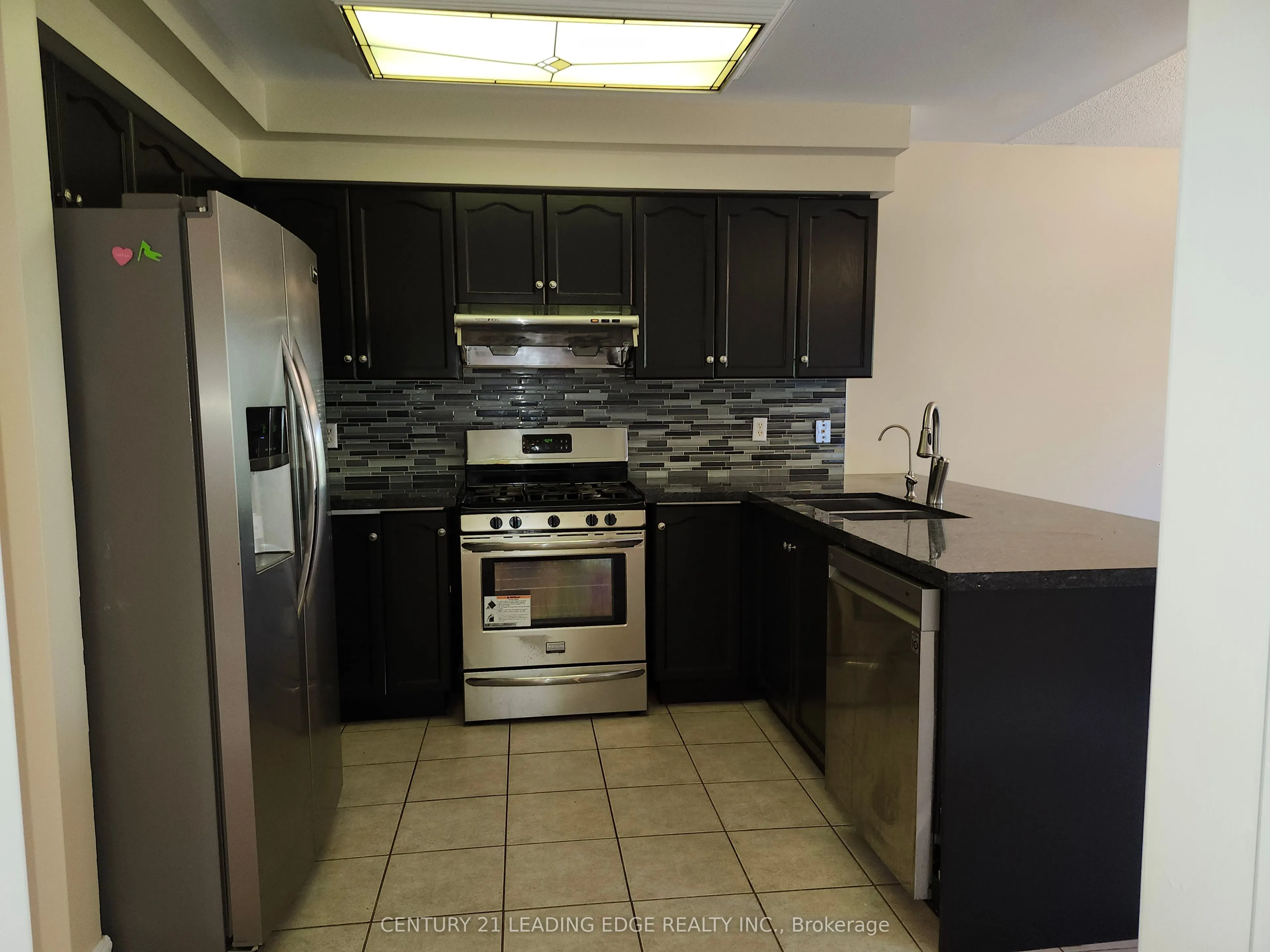 140 Roxbury Street, #Main