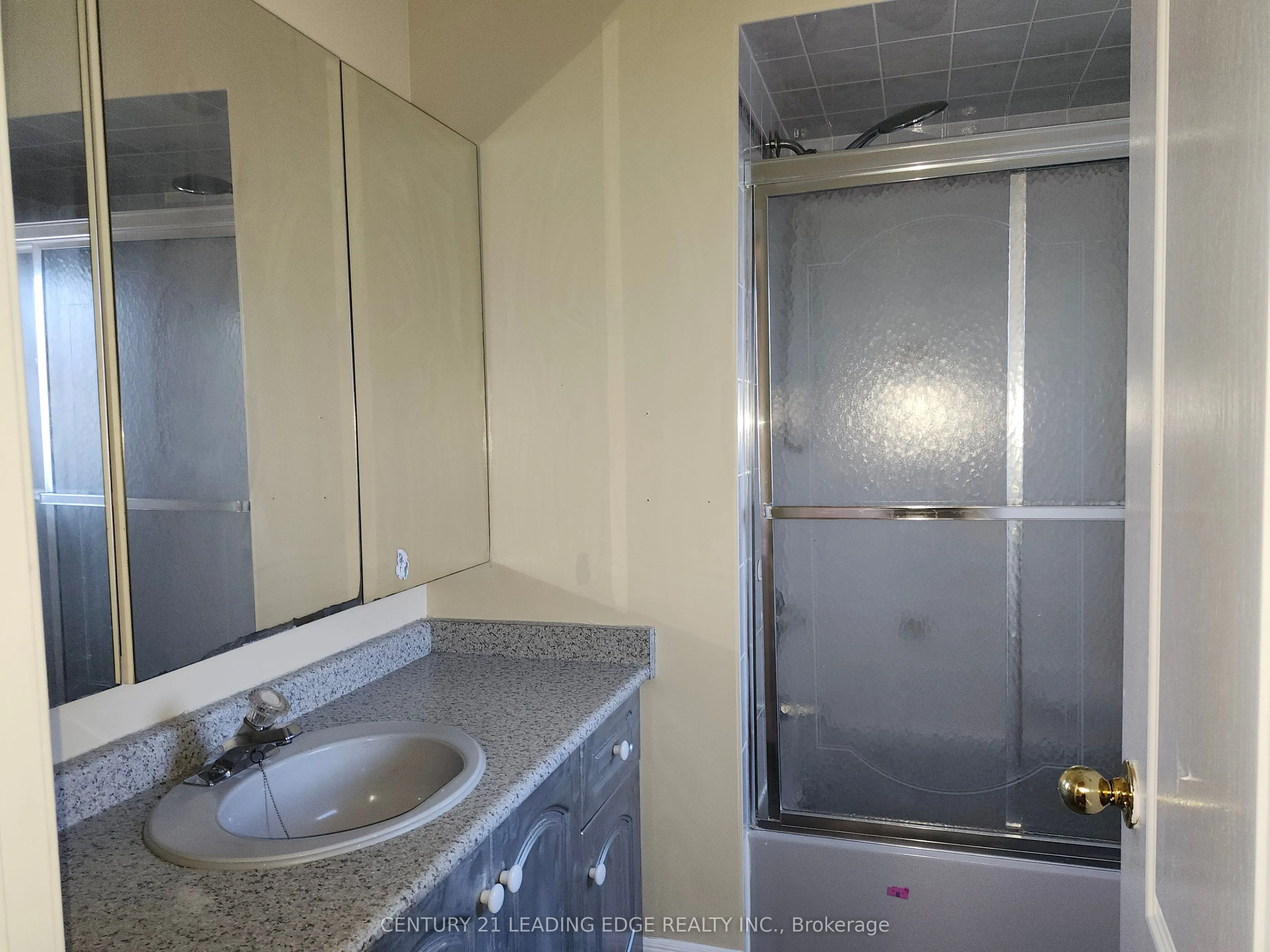 140 Roxbury Street, #Main