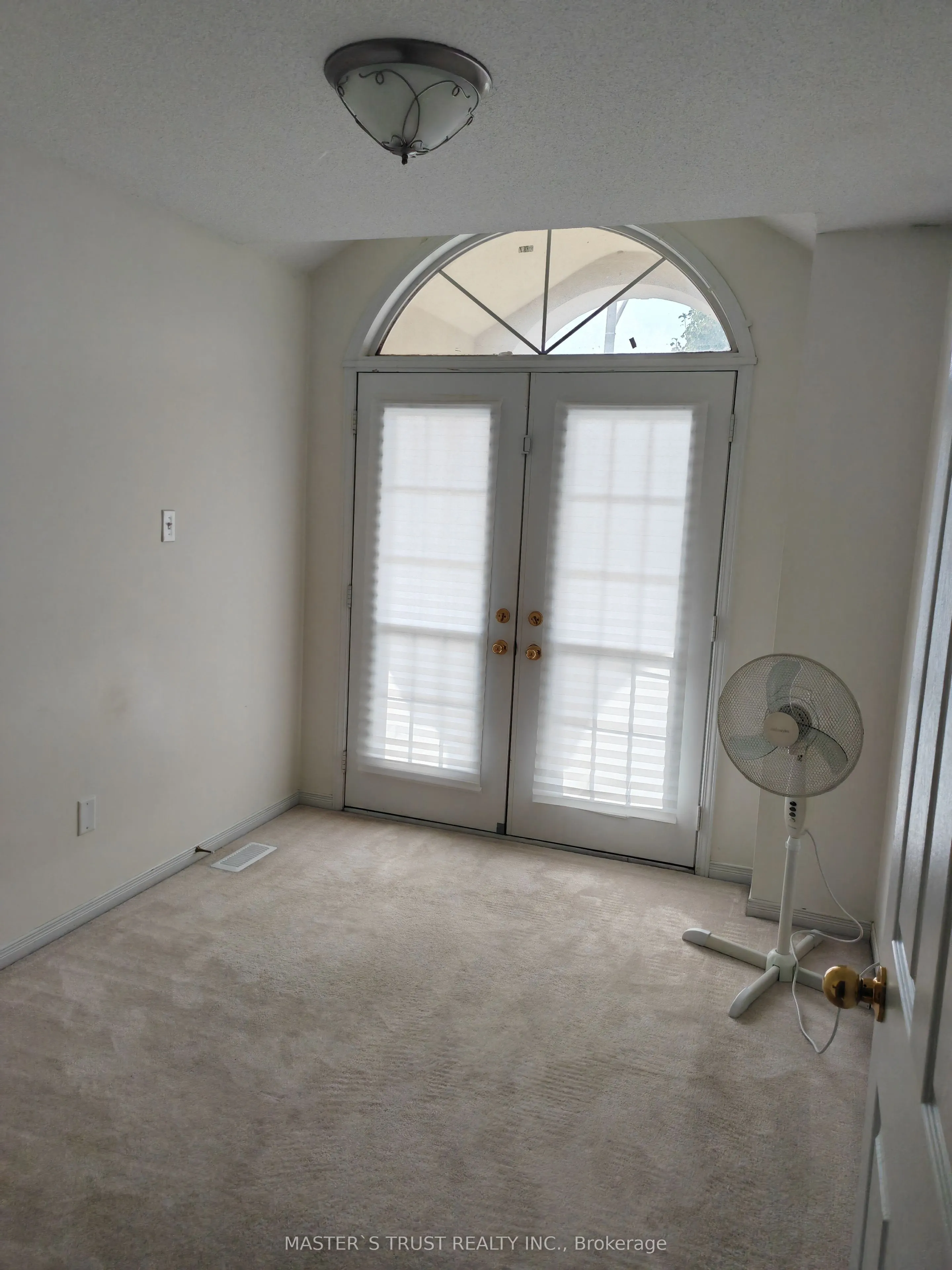 15 Big Hill Crescent