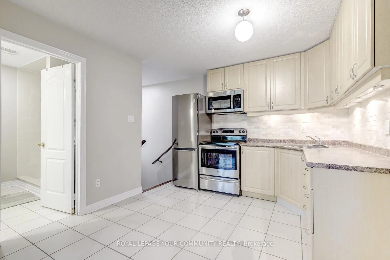 310 Golden Forest Road, #Ground Flr / W/O Basement