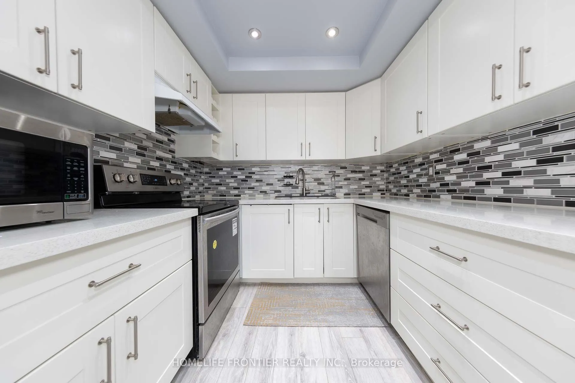 20 Baif Boulevard, #704