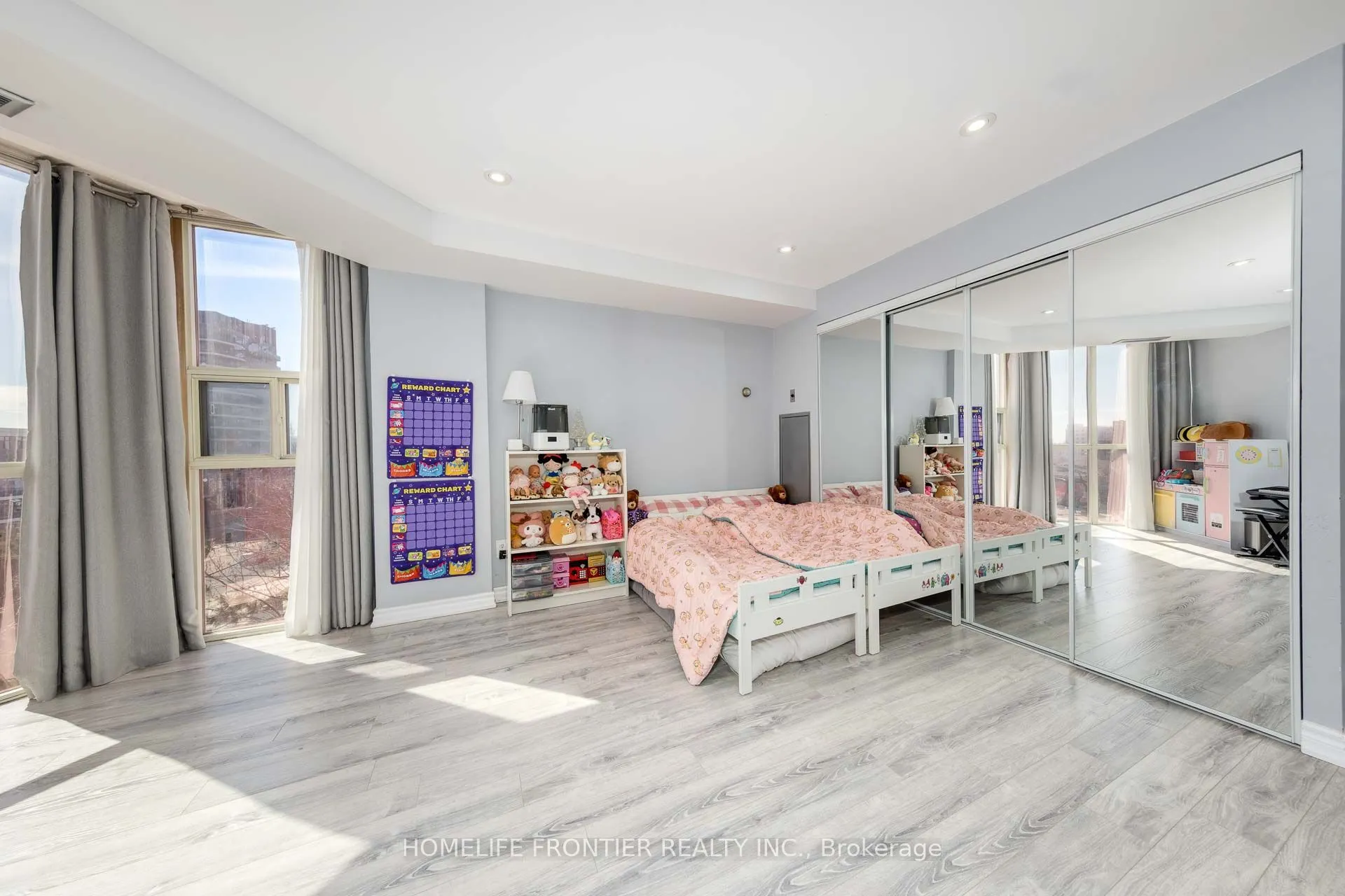 20 Baif Boulevard, #704