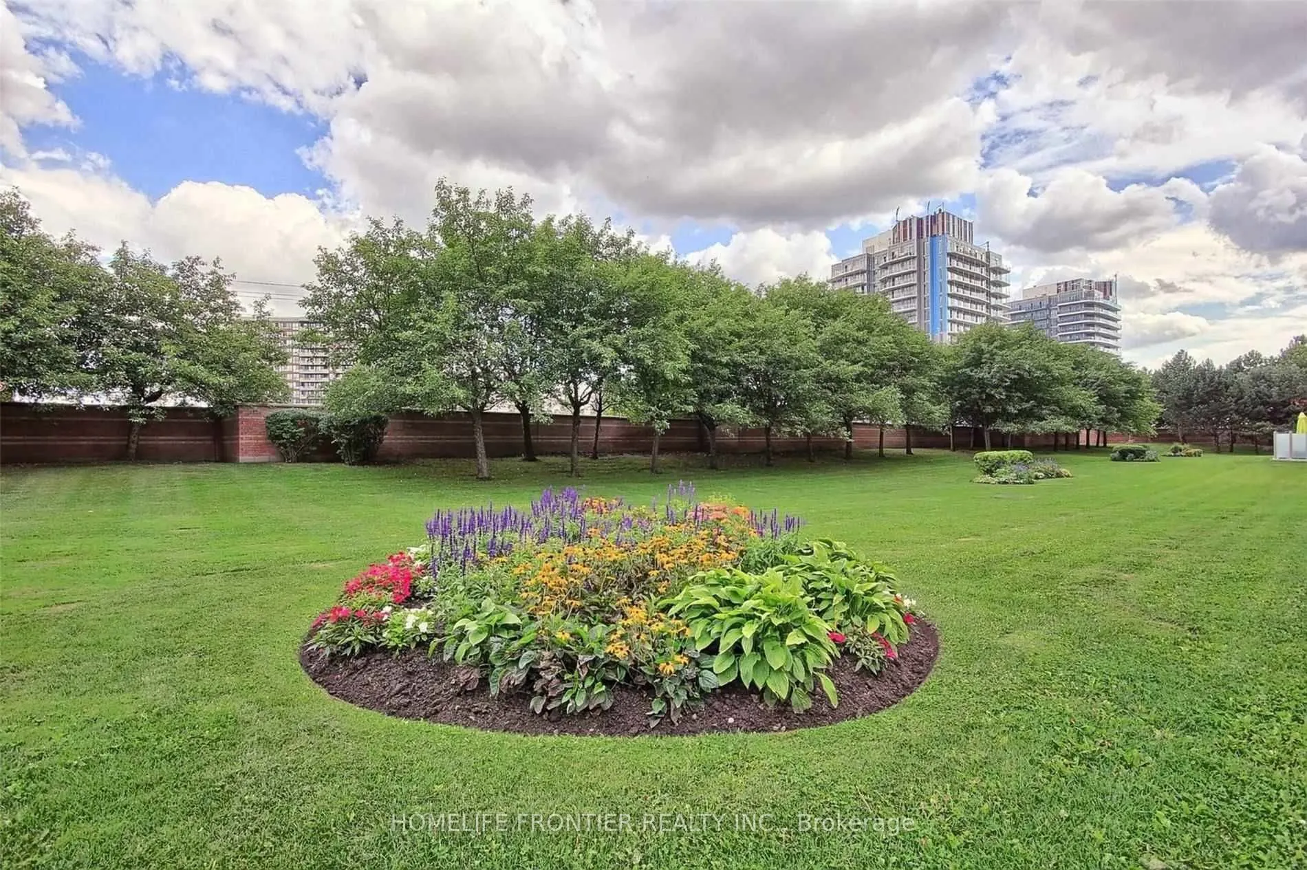 20 Baif Boulevard, #704