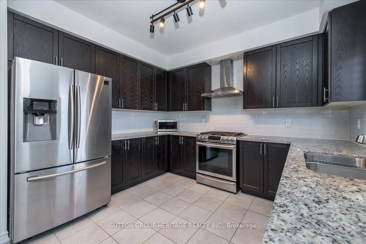 1491 Farrow Crescent