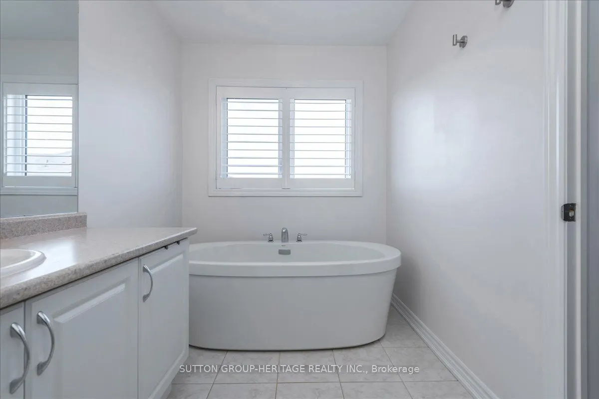 1491 Farrow Crescent