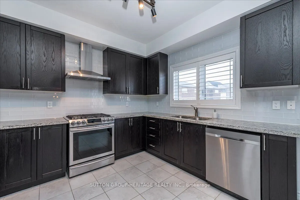 1491 Farrow Crescent