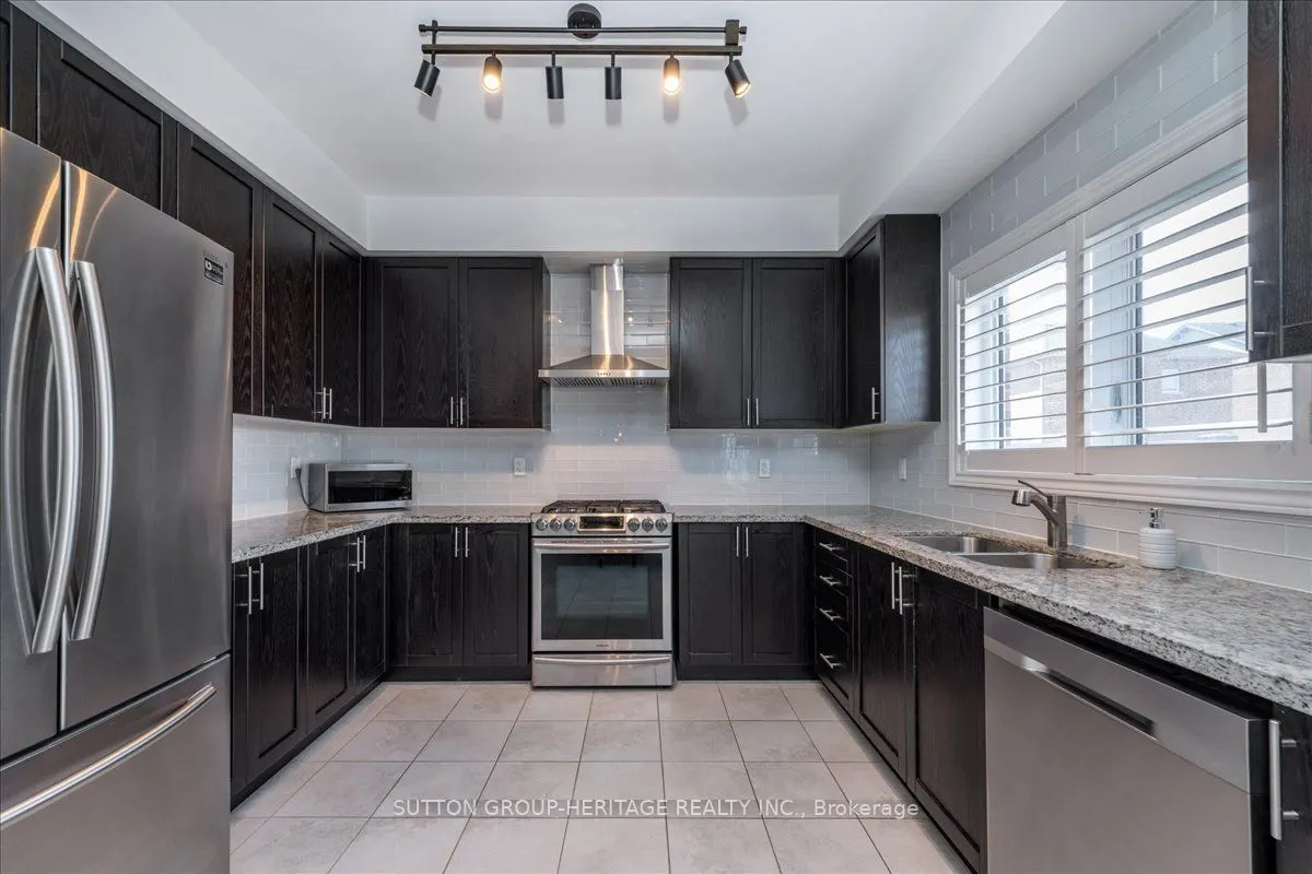 1491 Farrow Crescent