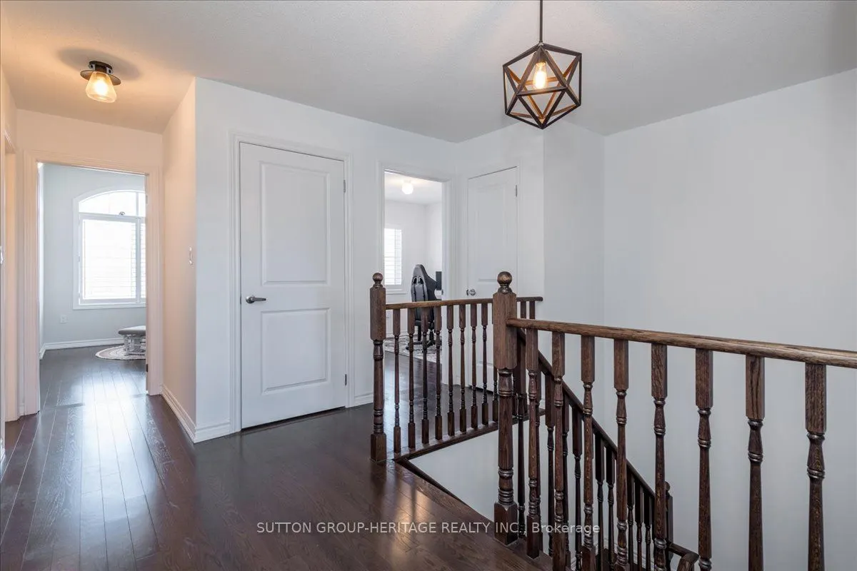 1491 Farrow Crescent